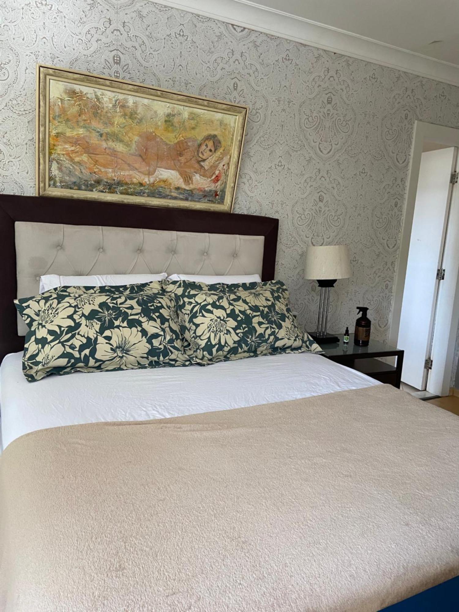 Deluxe Queen Room,1669135911:JPEG