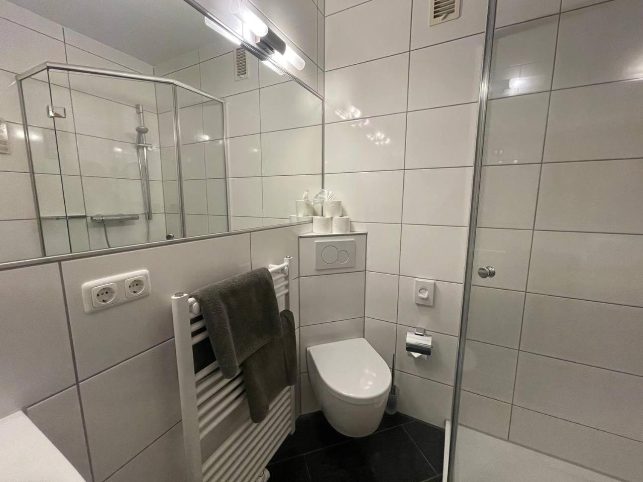Double Room Long