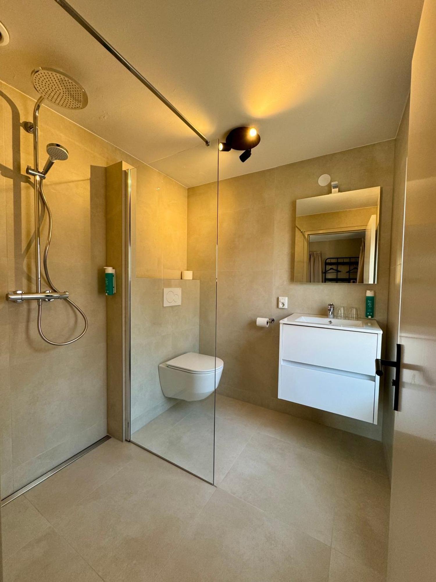 Junior Suite,1631554173:JPEG