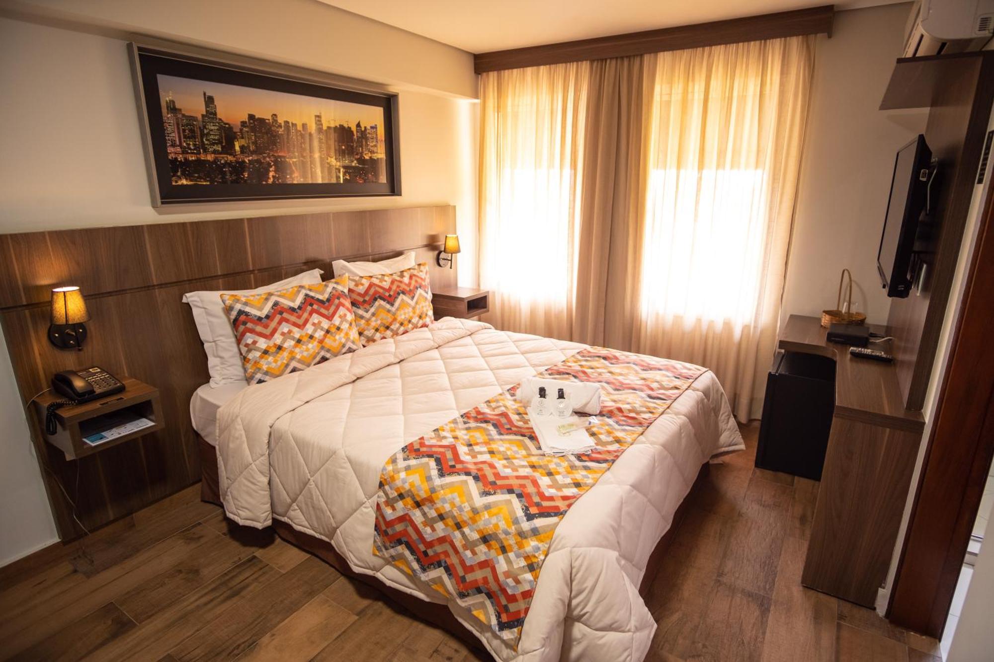 Executive Suite,1619716922:JPEG