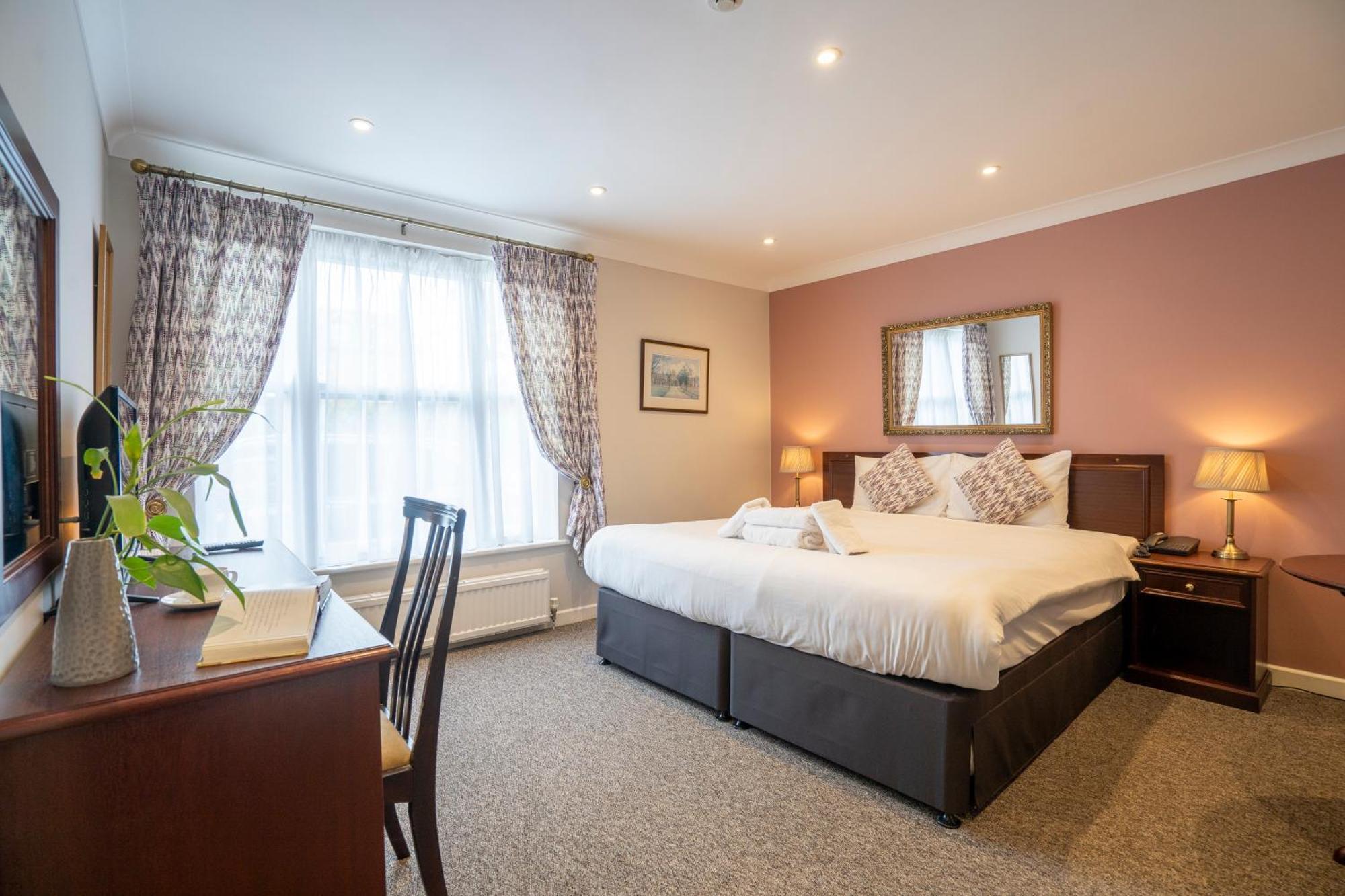 Superior Double Room Kitchenette