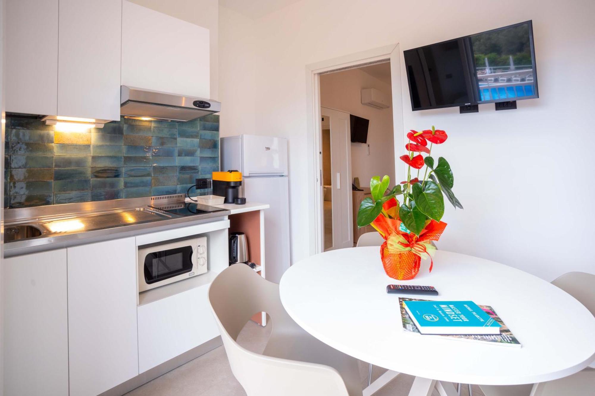 One-Bedroom Apartment Garden View