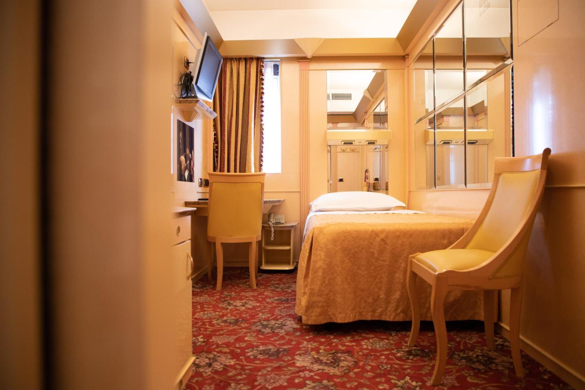 Single Room,1619774762:JPEG