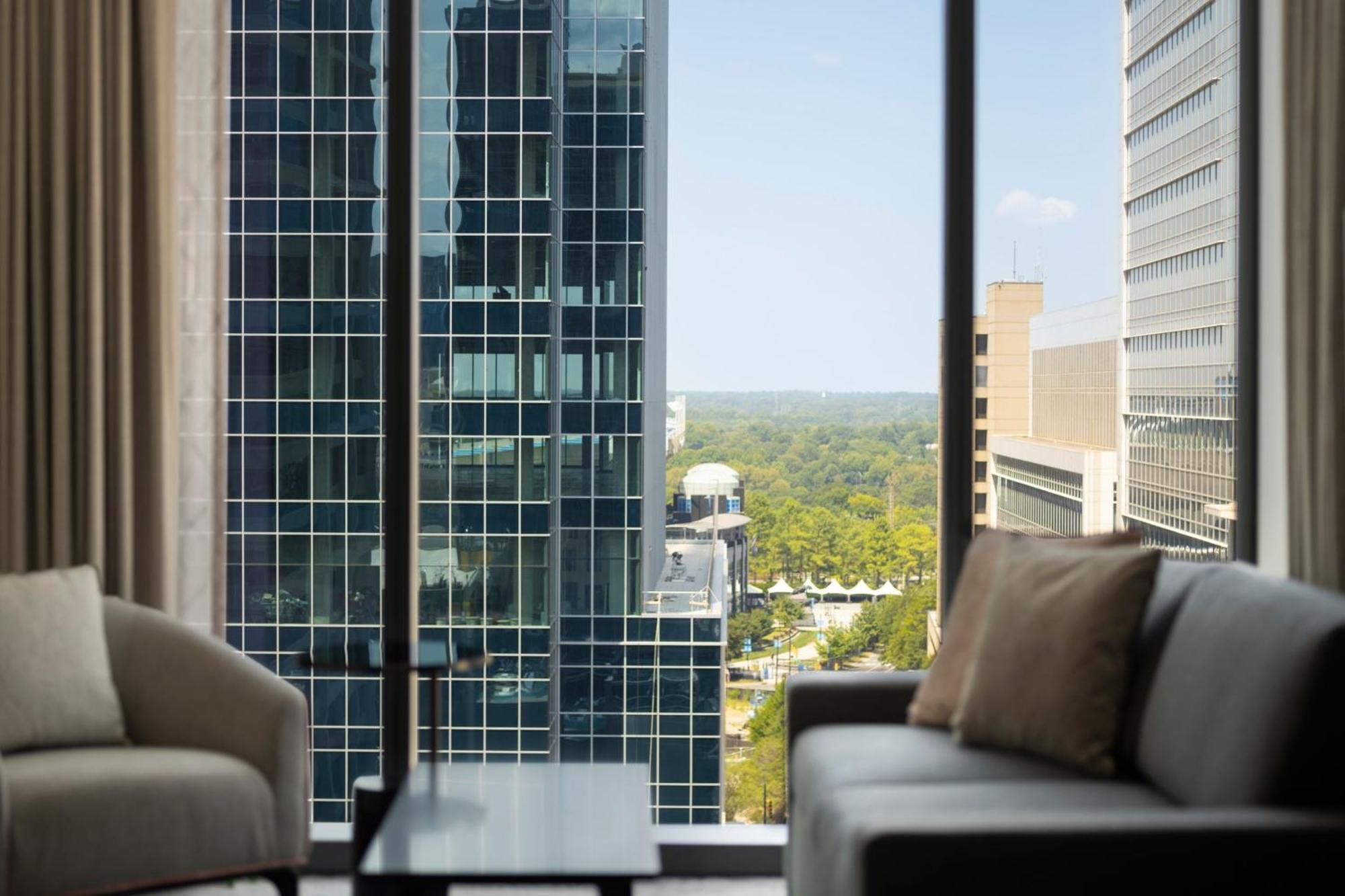 King Guest Room City View