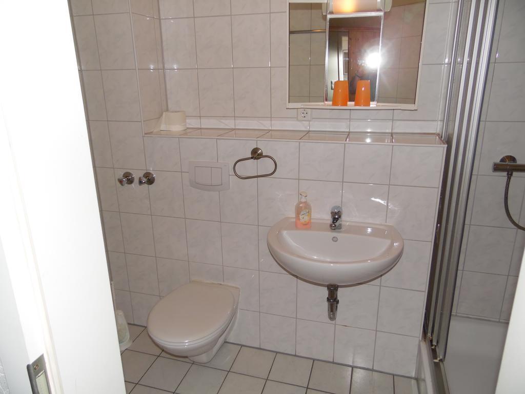 Single Room,174911334:JPEG