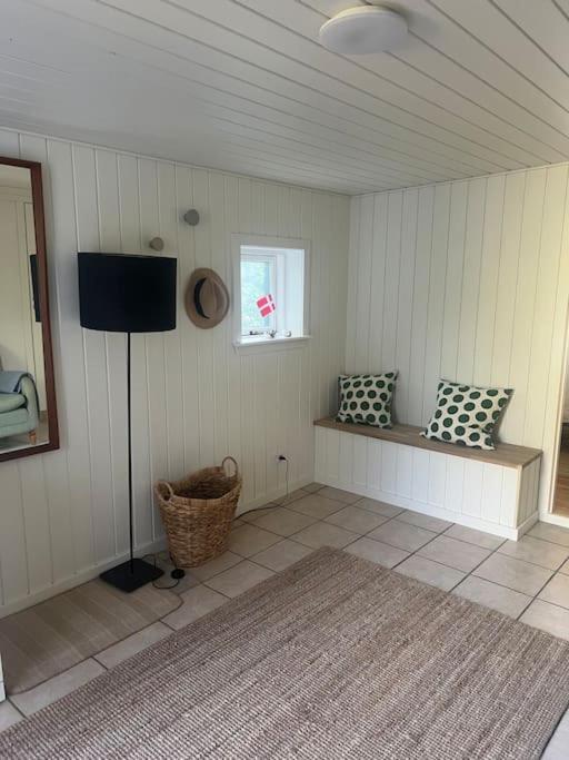 Single Room Smoking