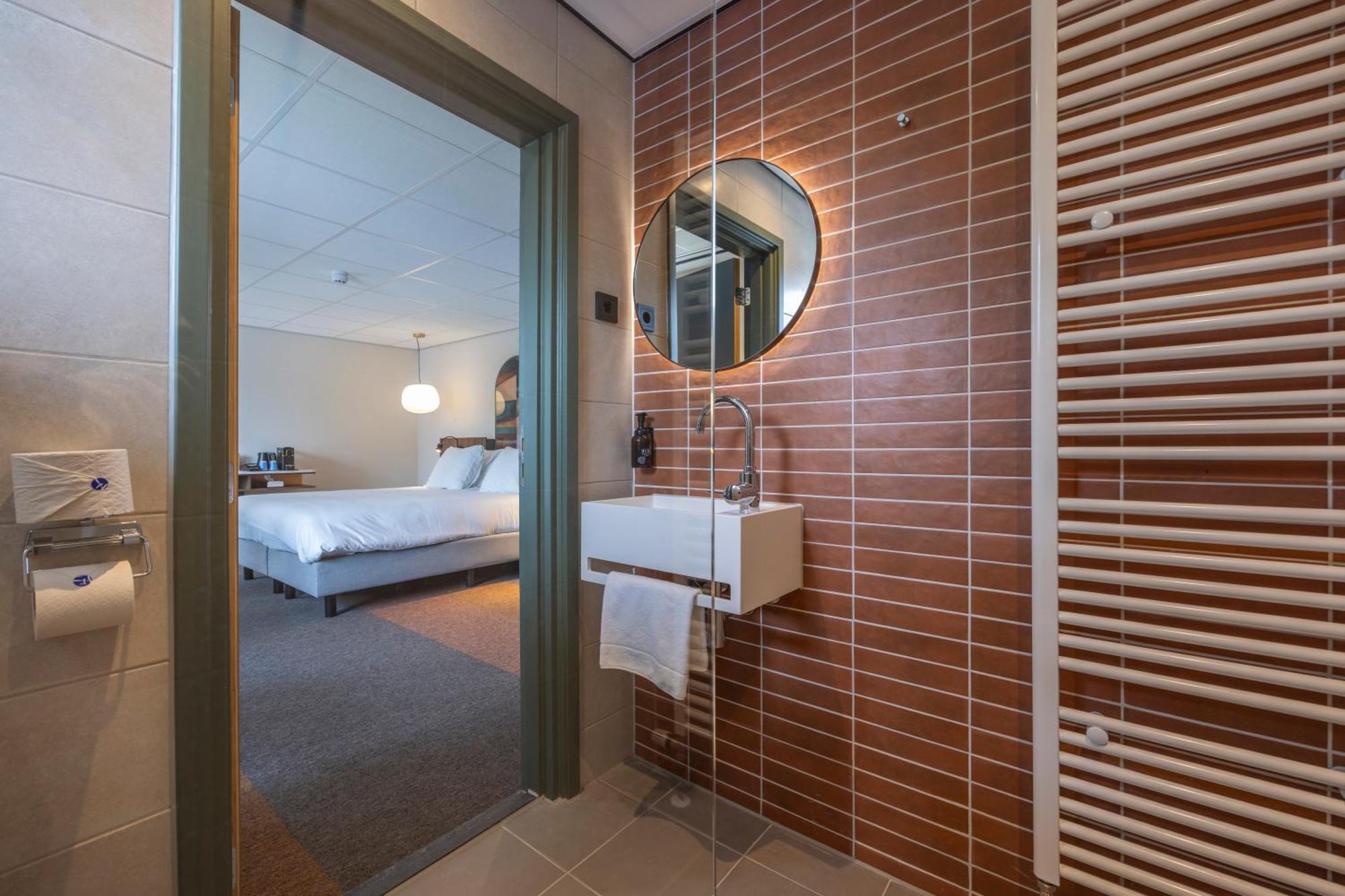 Luxury Double Room,1620198731:JPEG