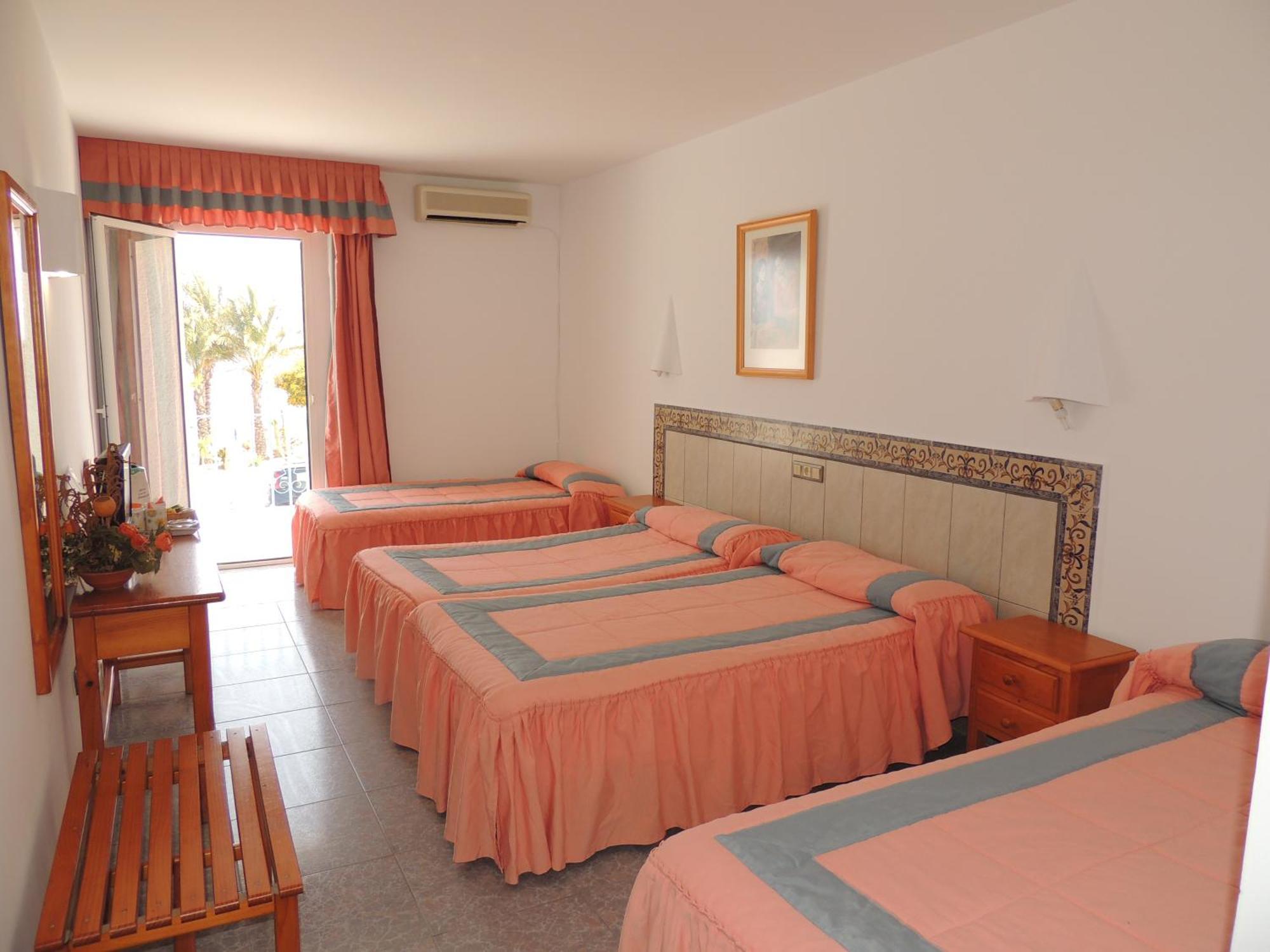 Economy Quadruple Room