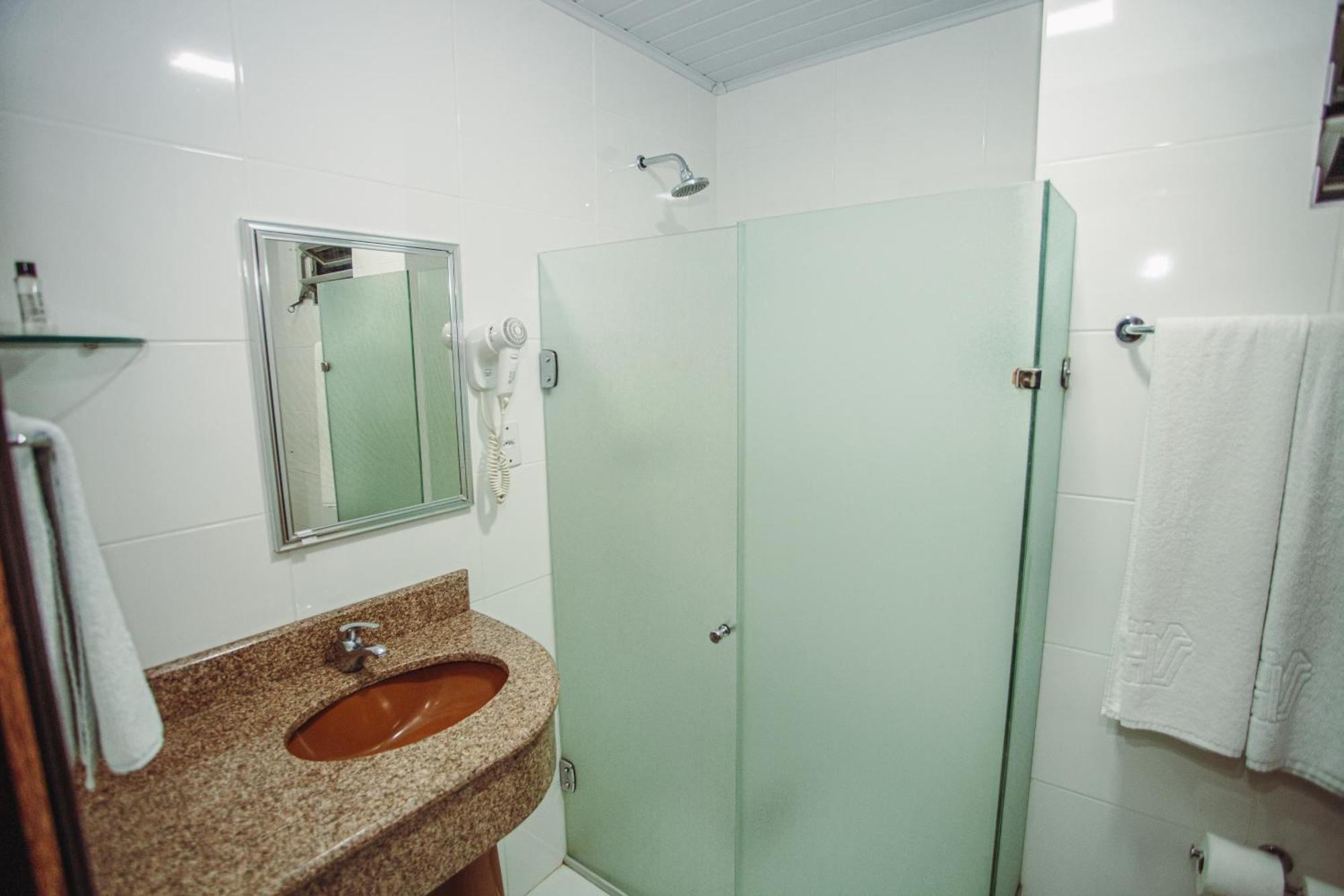 Twin Room,1620212379:JPEG