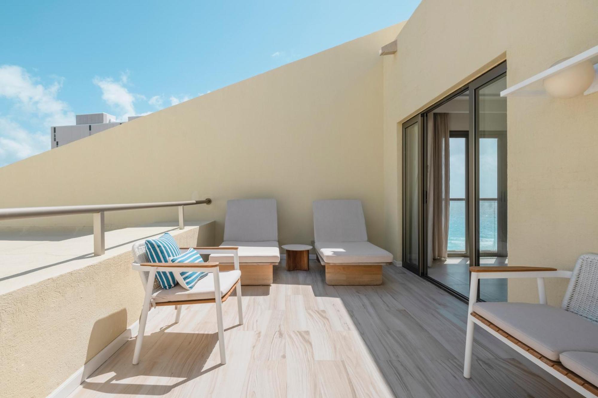 Suite Ocean View,1620217860:JPEG