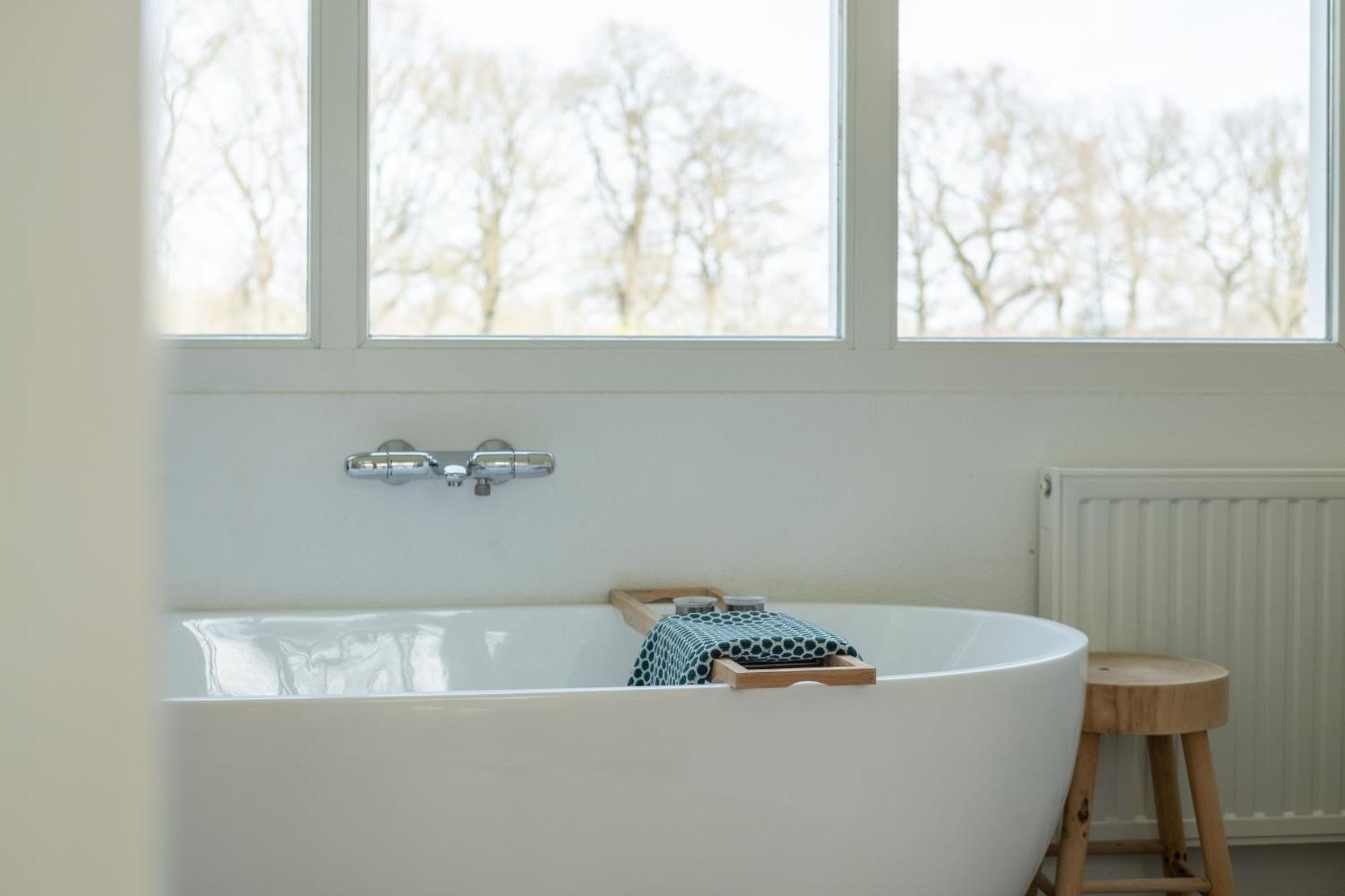 Deluxe Double Room Bath,1620221230:JPEG