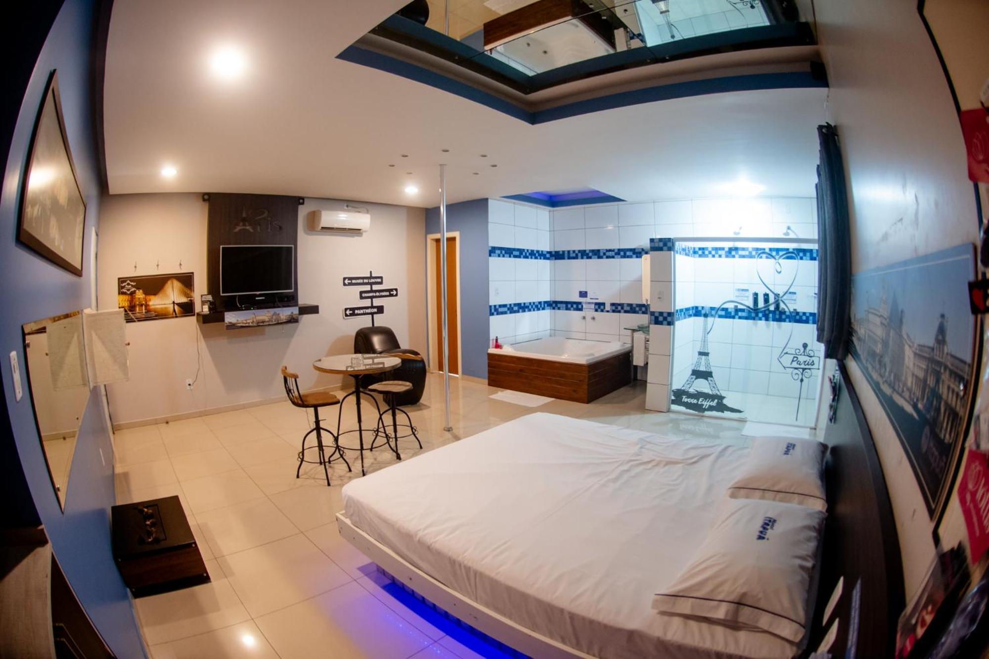 Queen Suite