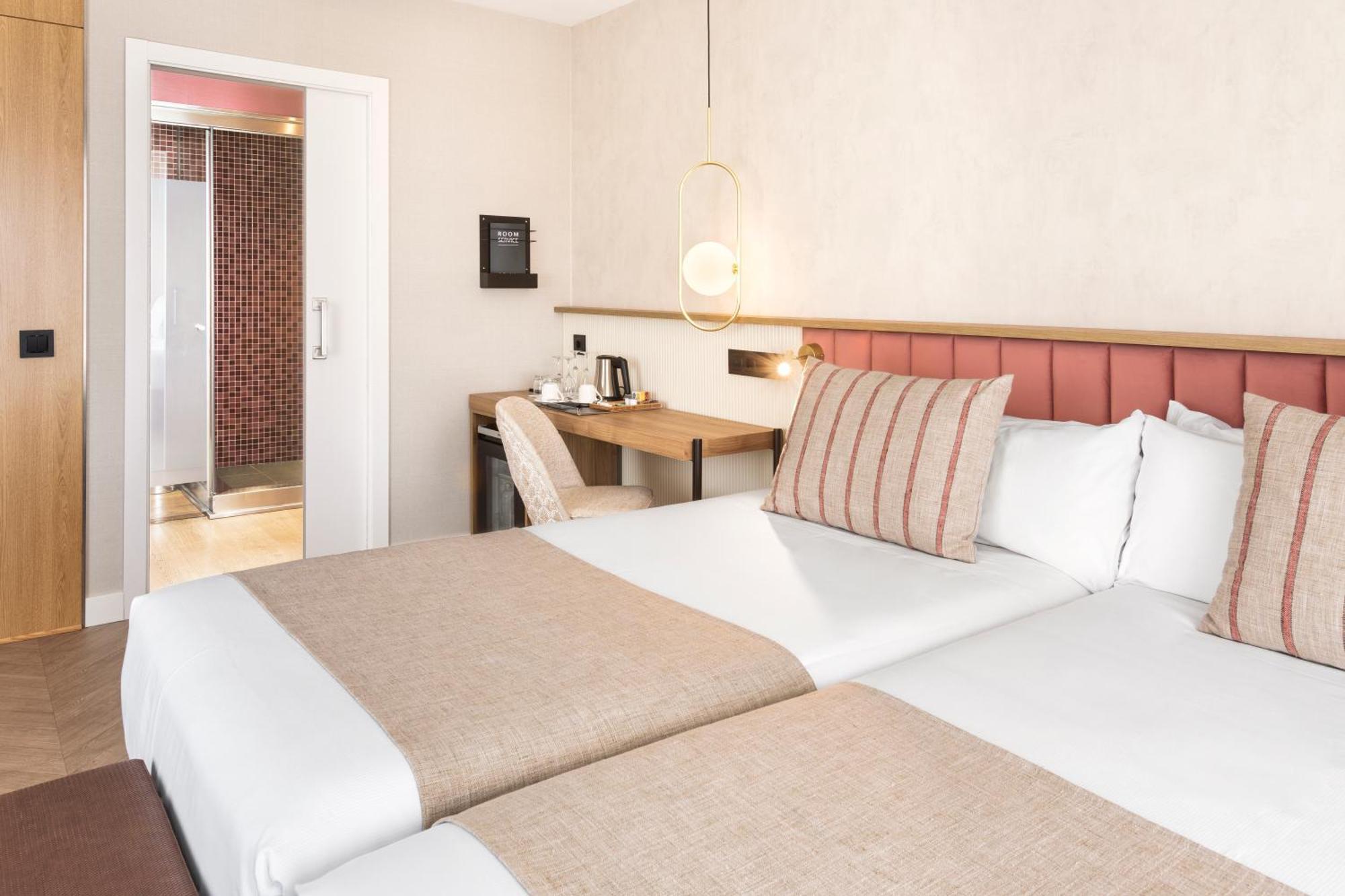 Double Room Corner Terrace Views