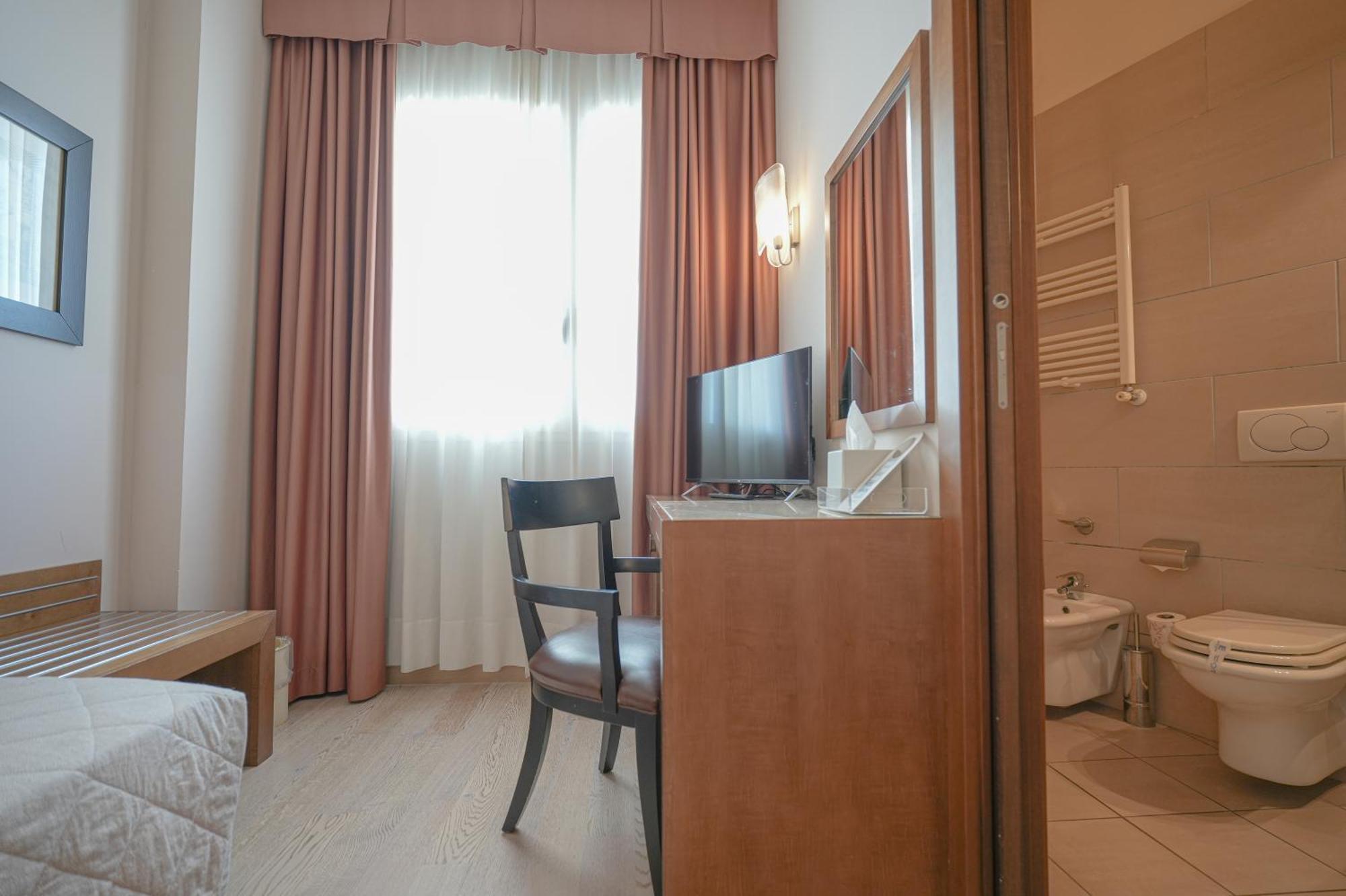 Economy Single Room