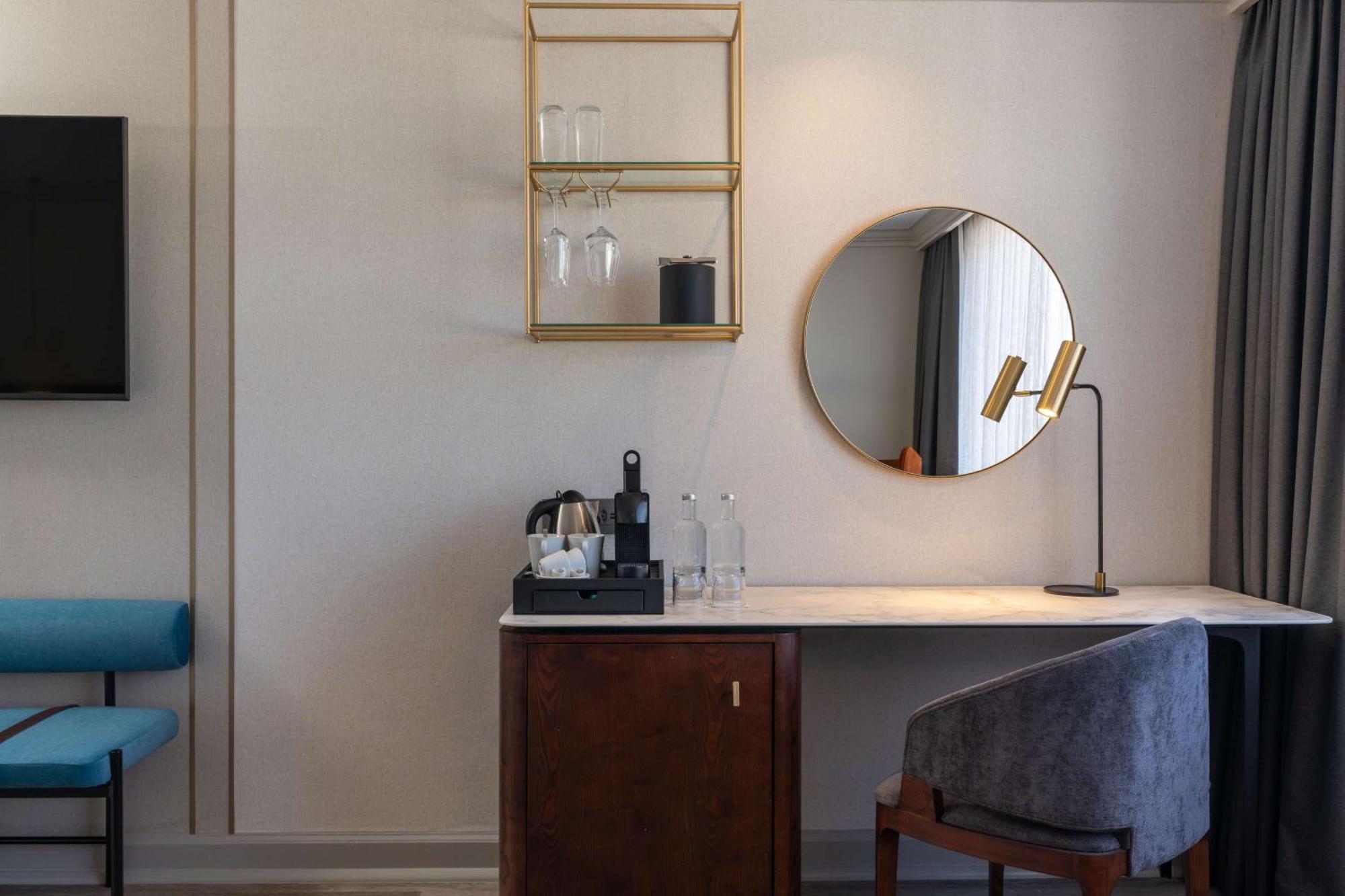 Collection Superior Room Mountain View