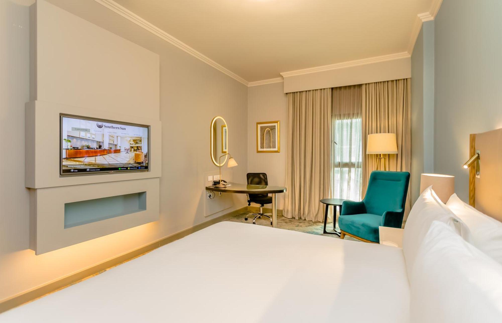 Superior King Room