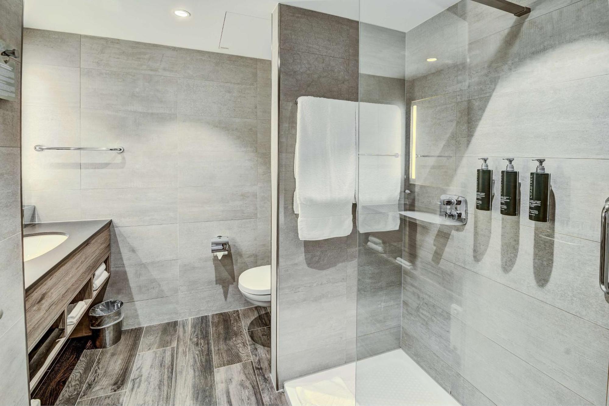 King Guest Room