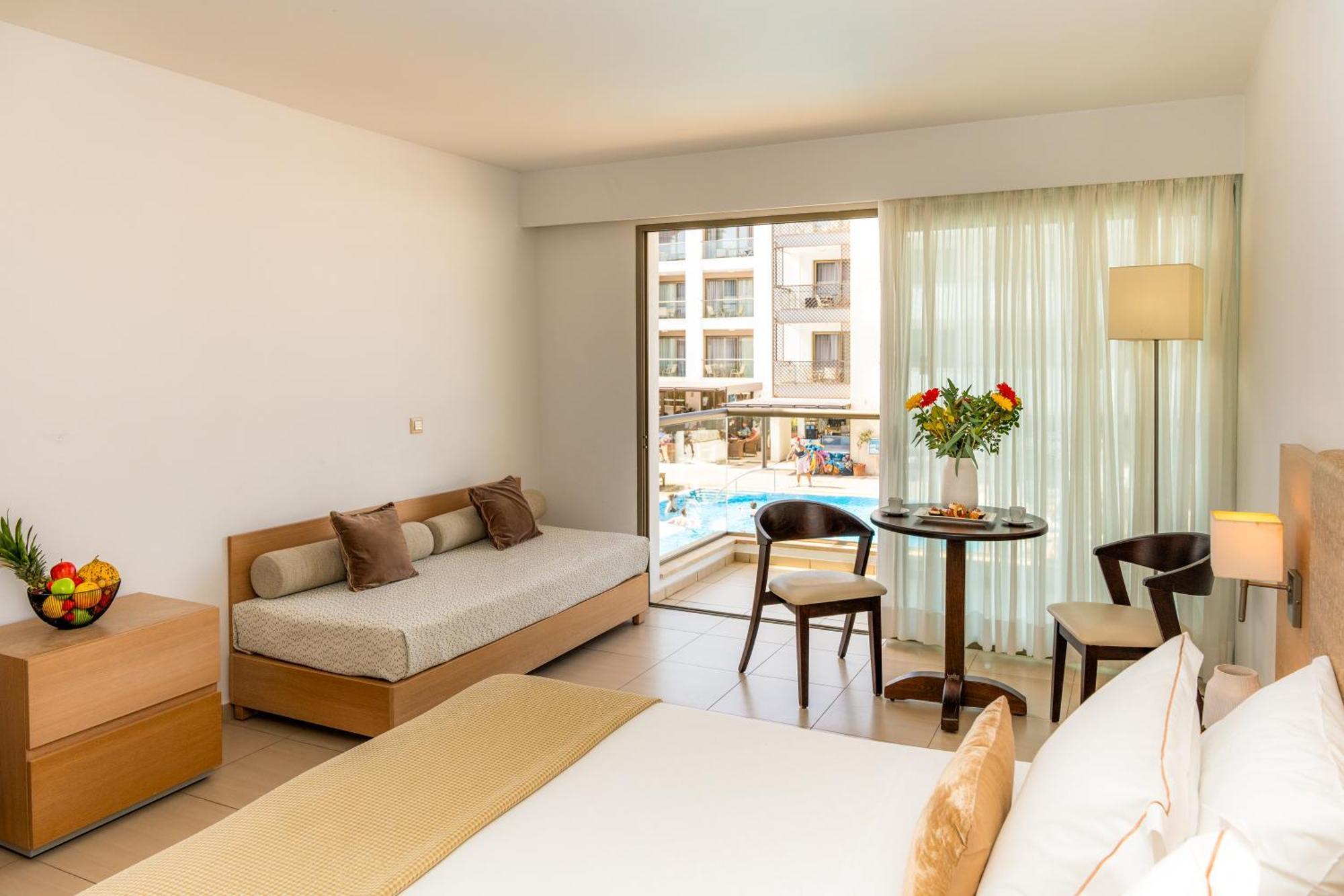 Superior Double Room Pool View