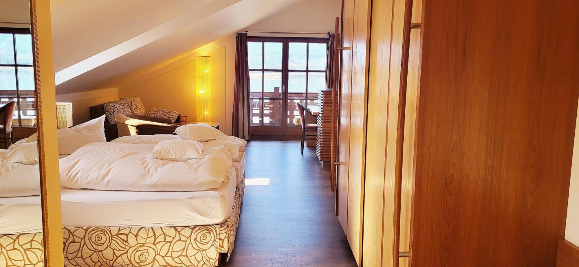 Loge Room