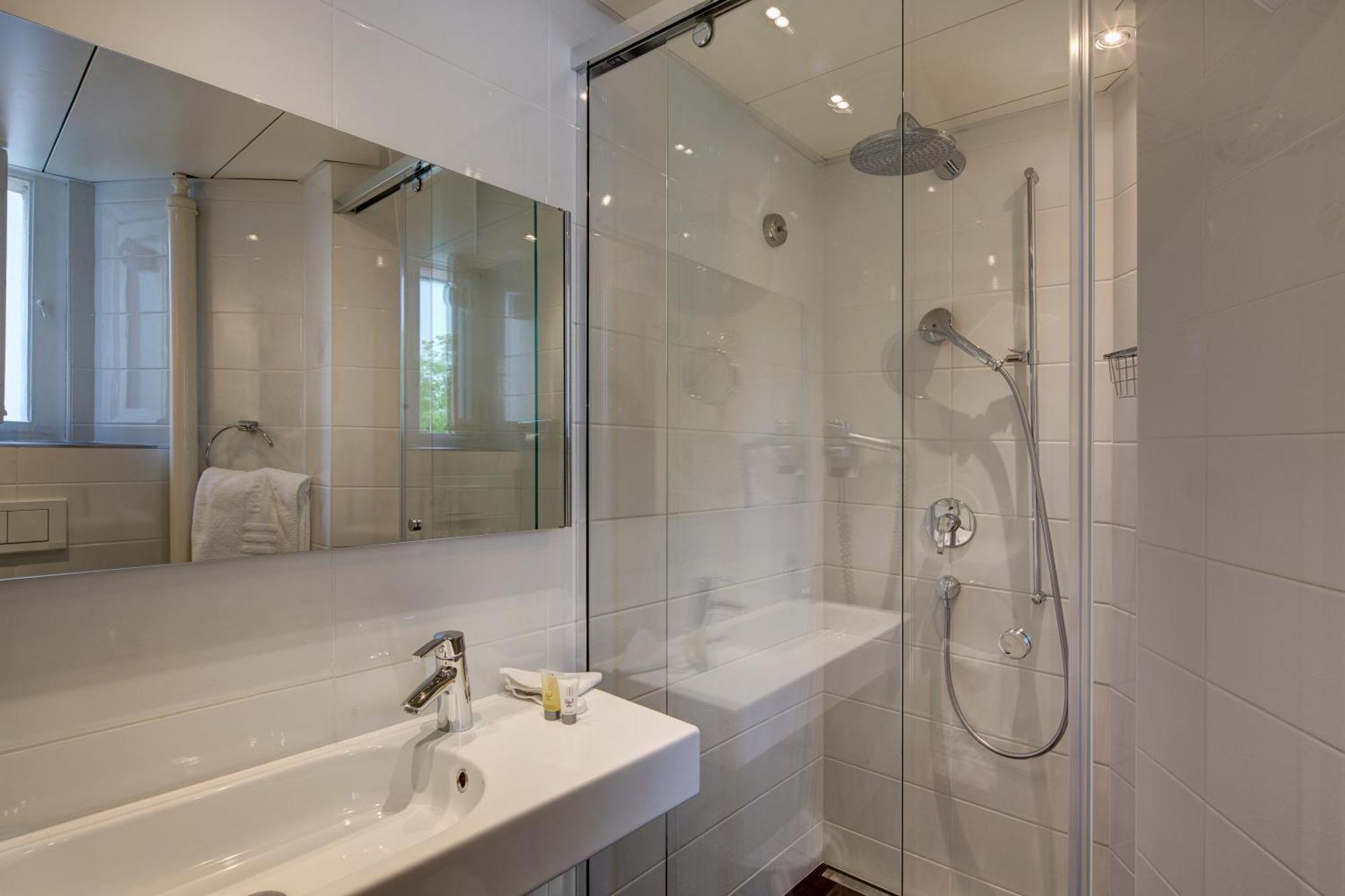 Standard Double Room,1621407101:JPEG
