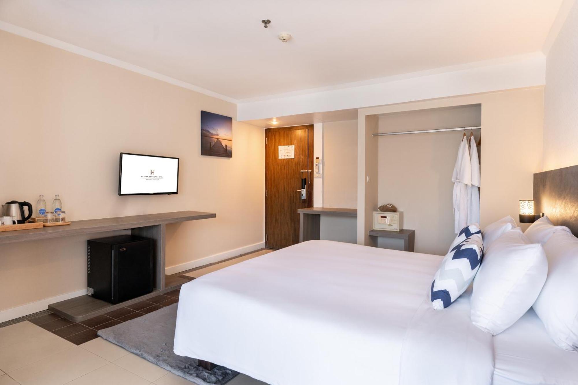 Deluxe Double Room Balcony,1621408353:JPEG