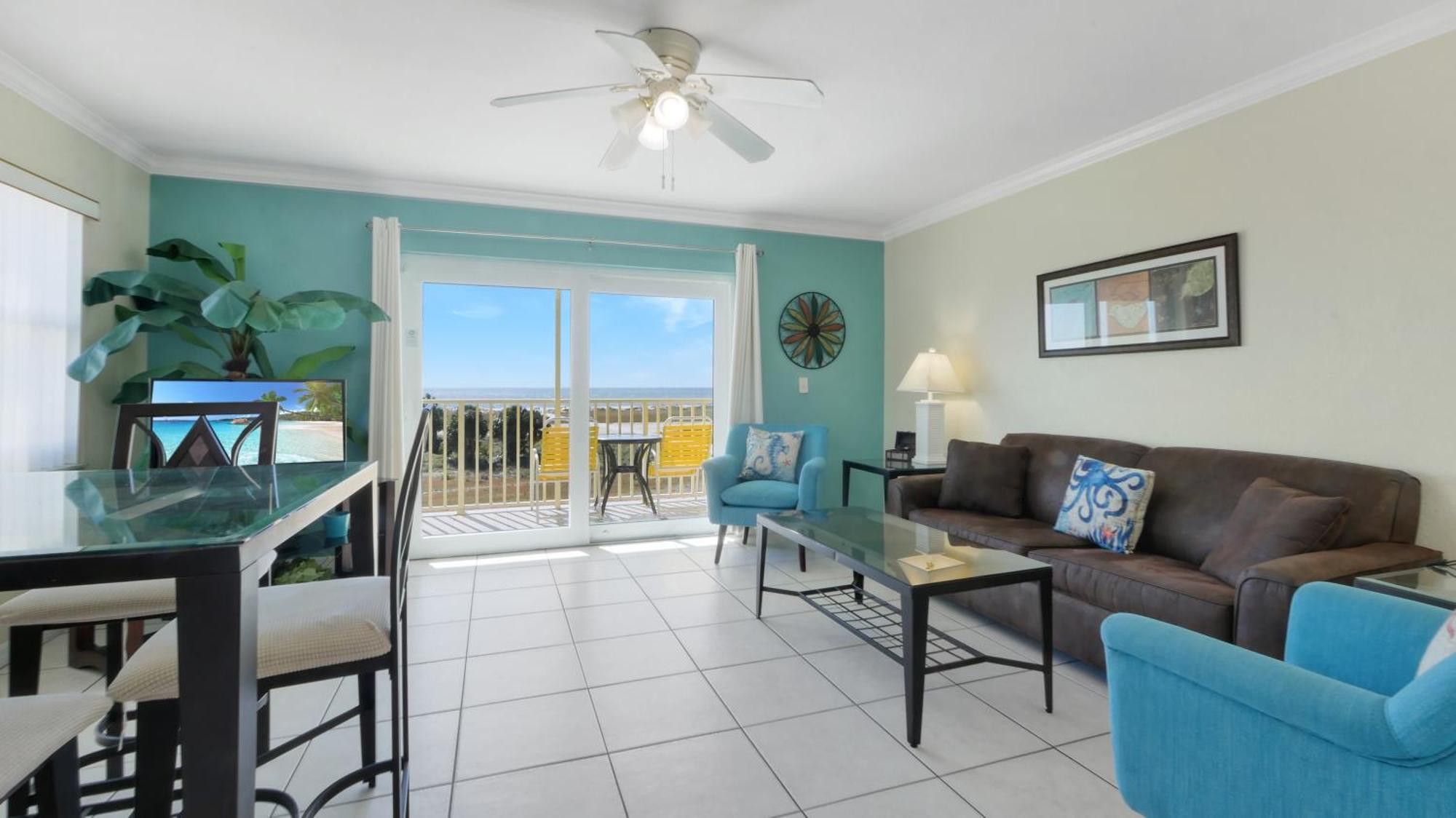 Two-Bedroom Apartment Private Balcony Ocean View