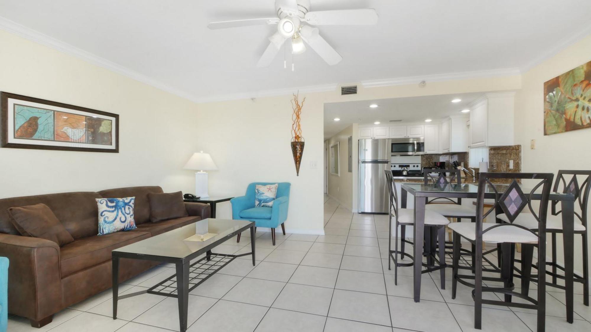 Two-Bedroom Apartment Private Balcony Ocean View