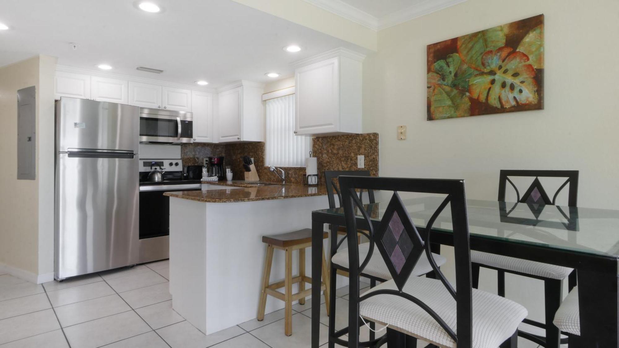 Two-Bedroom Apartment Private Balcony Ocean View
