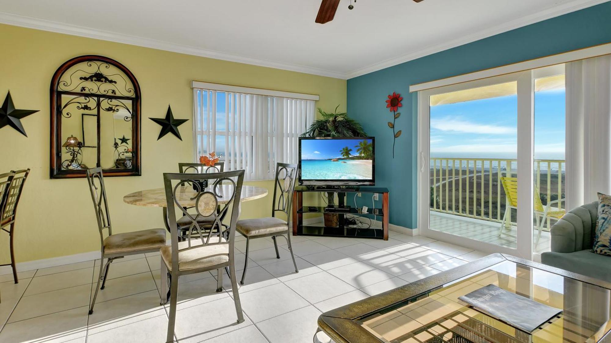 Two-Bedroom Apartment Private Balcony Ocean View