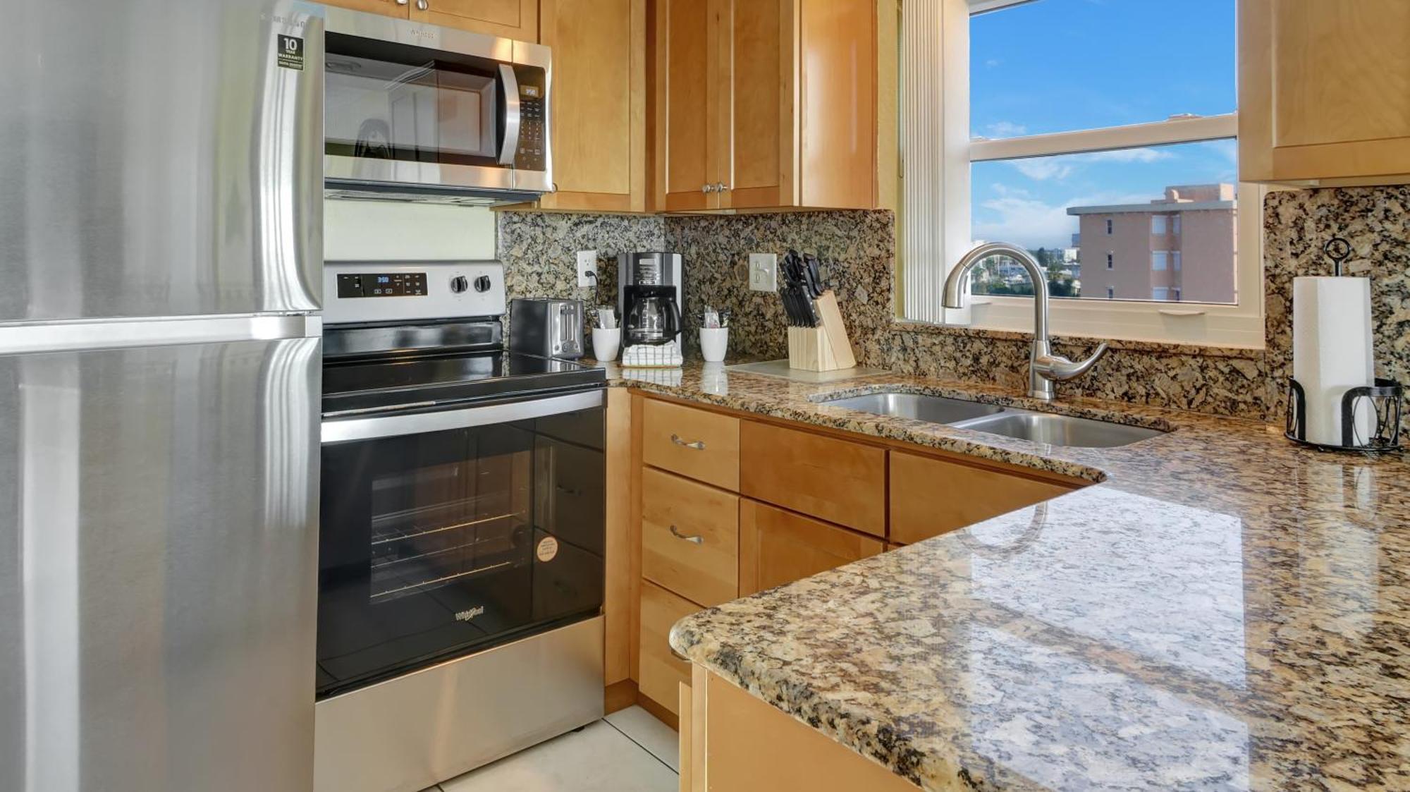 Two-Bedroom Apartment Private Balcony Ocean View