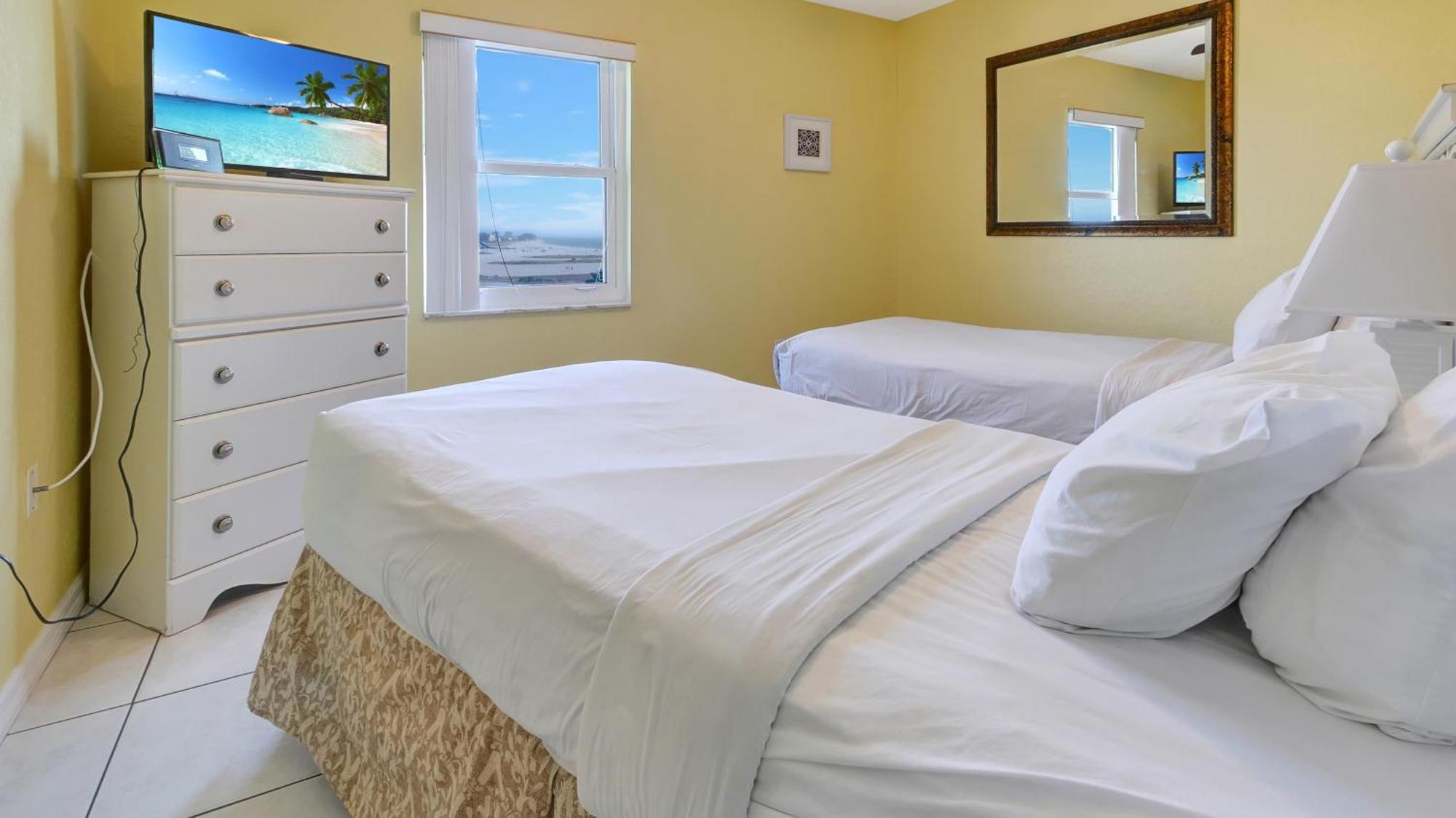 Two-Bedroom Apartment Private Balcony Ocean View