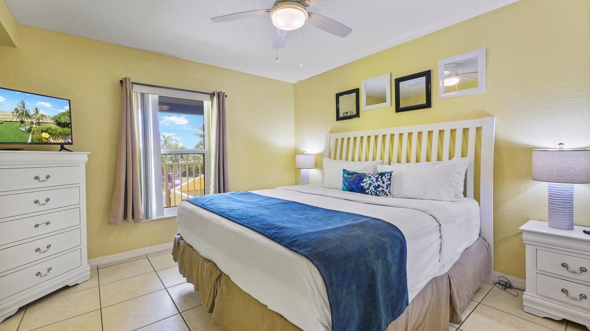 One-Bedroom Apartment Private Balcony Ocean View