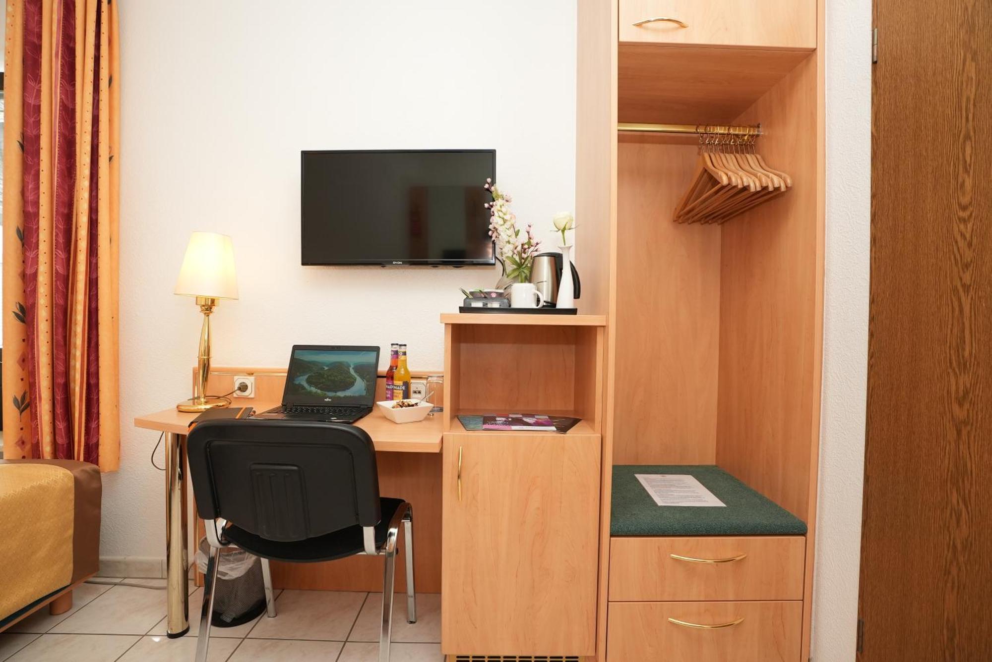 Budget Single Room