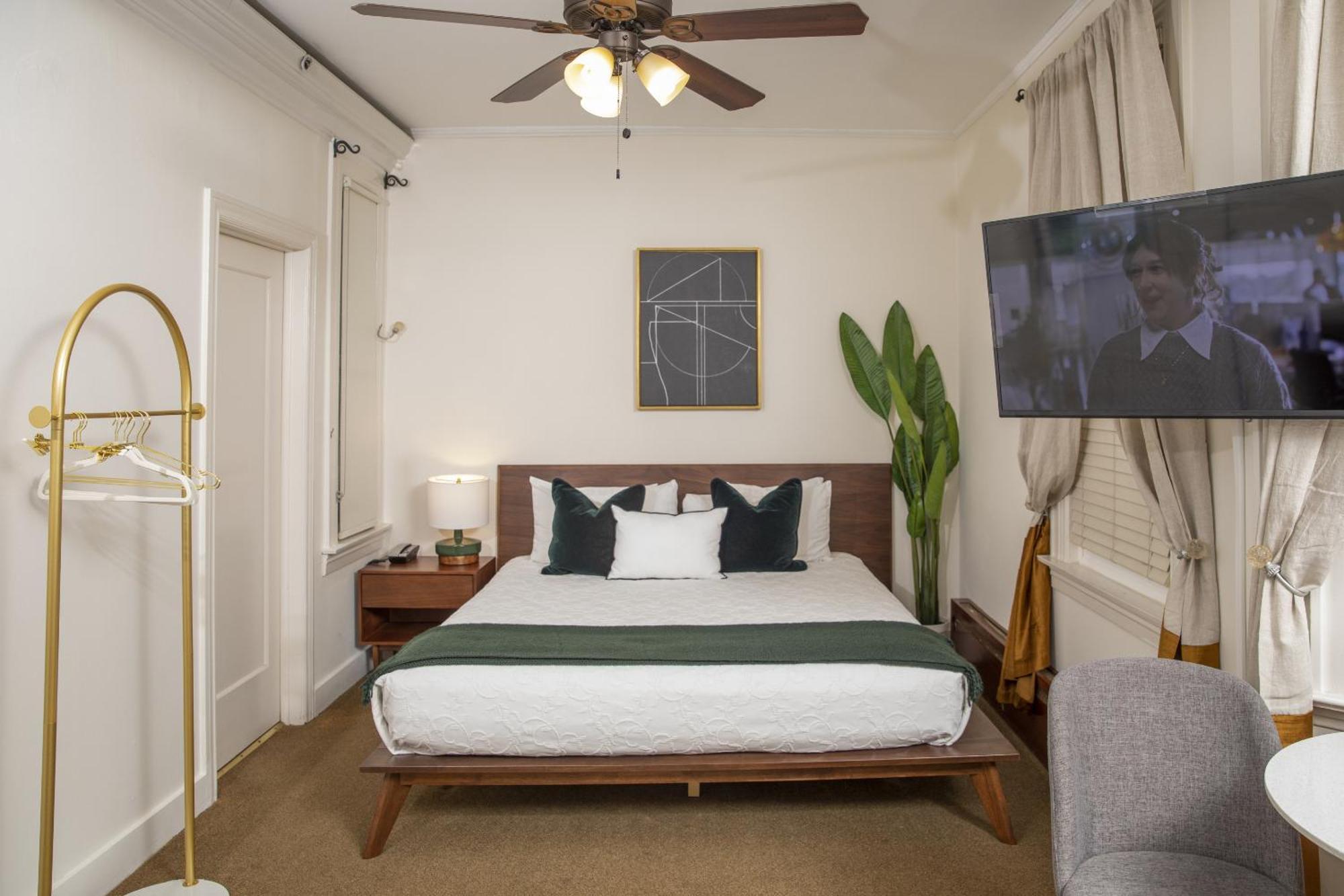 Superior King Room