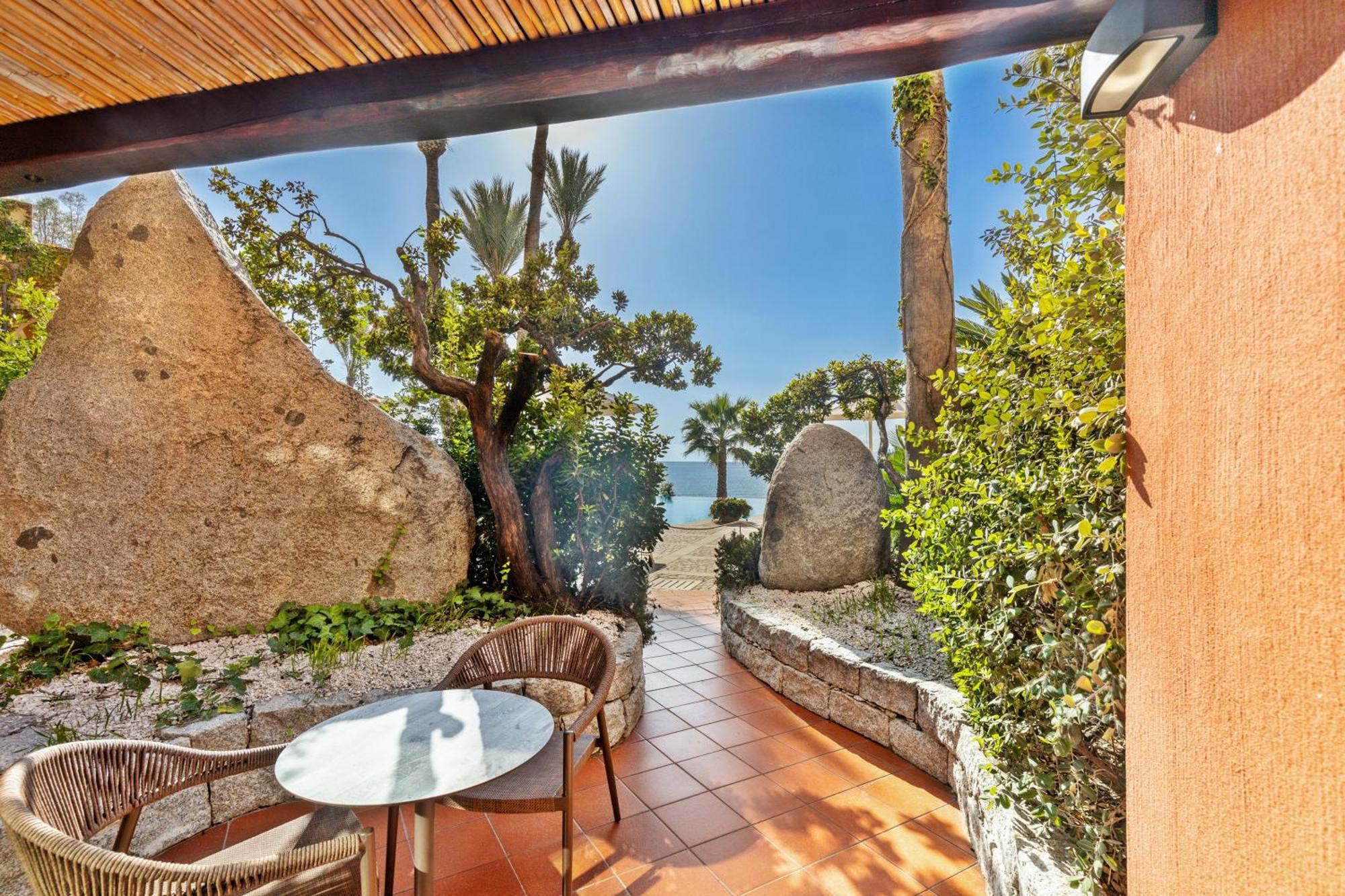Double Room Pool View