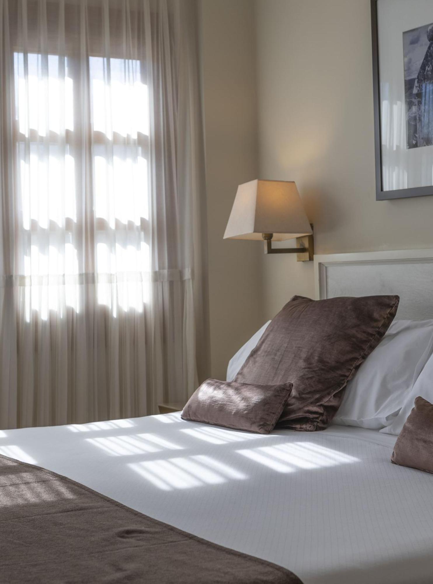 Classic Double Room,1774434497:JPEG
