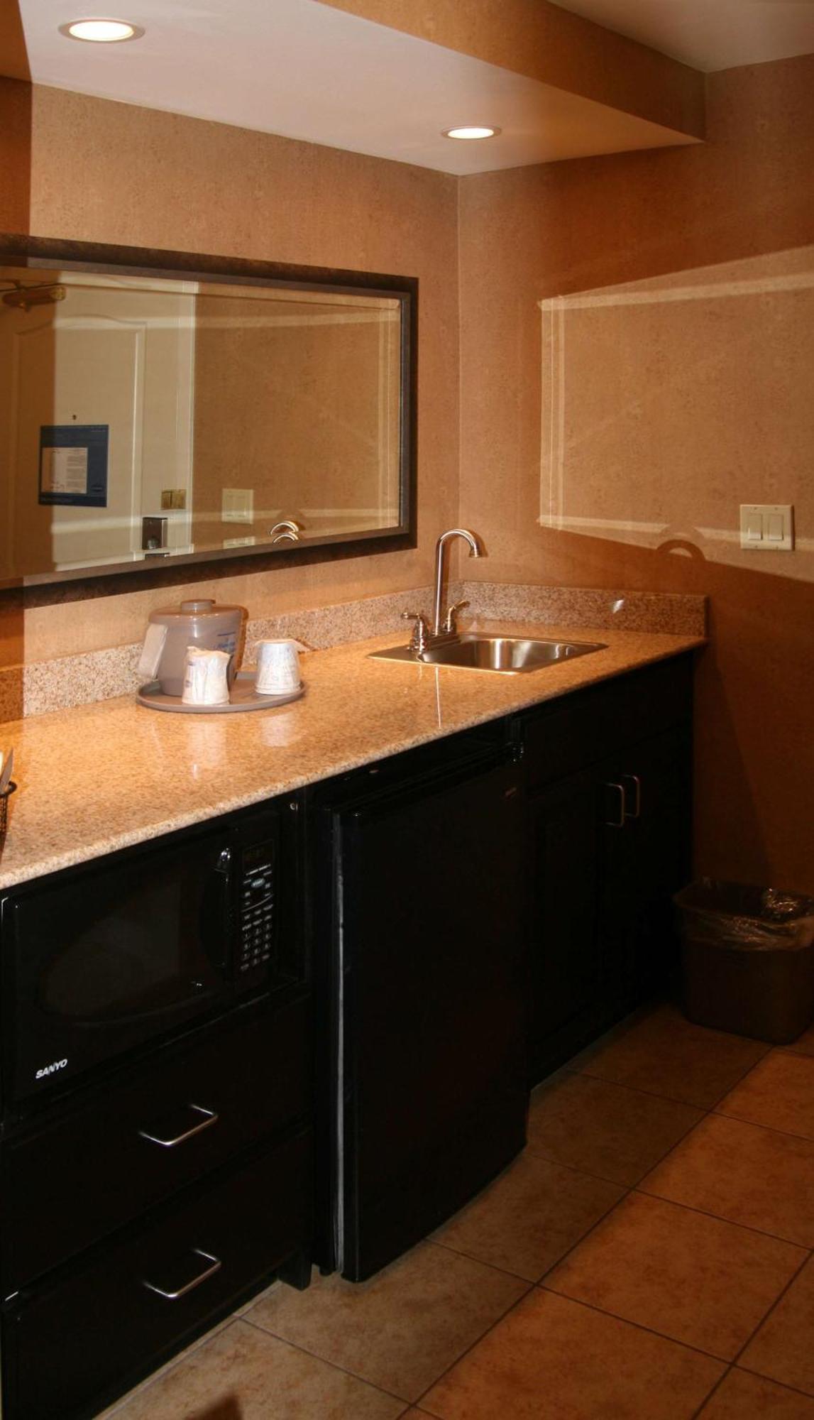 King Studio Suite Non-Smoking