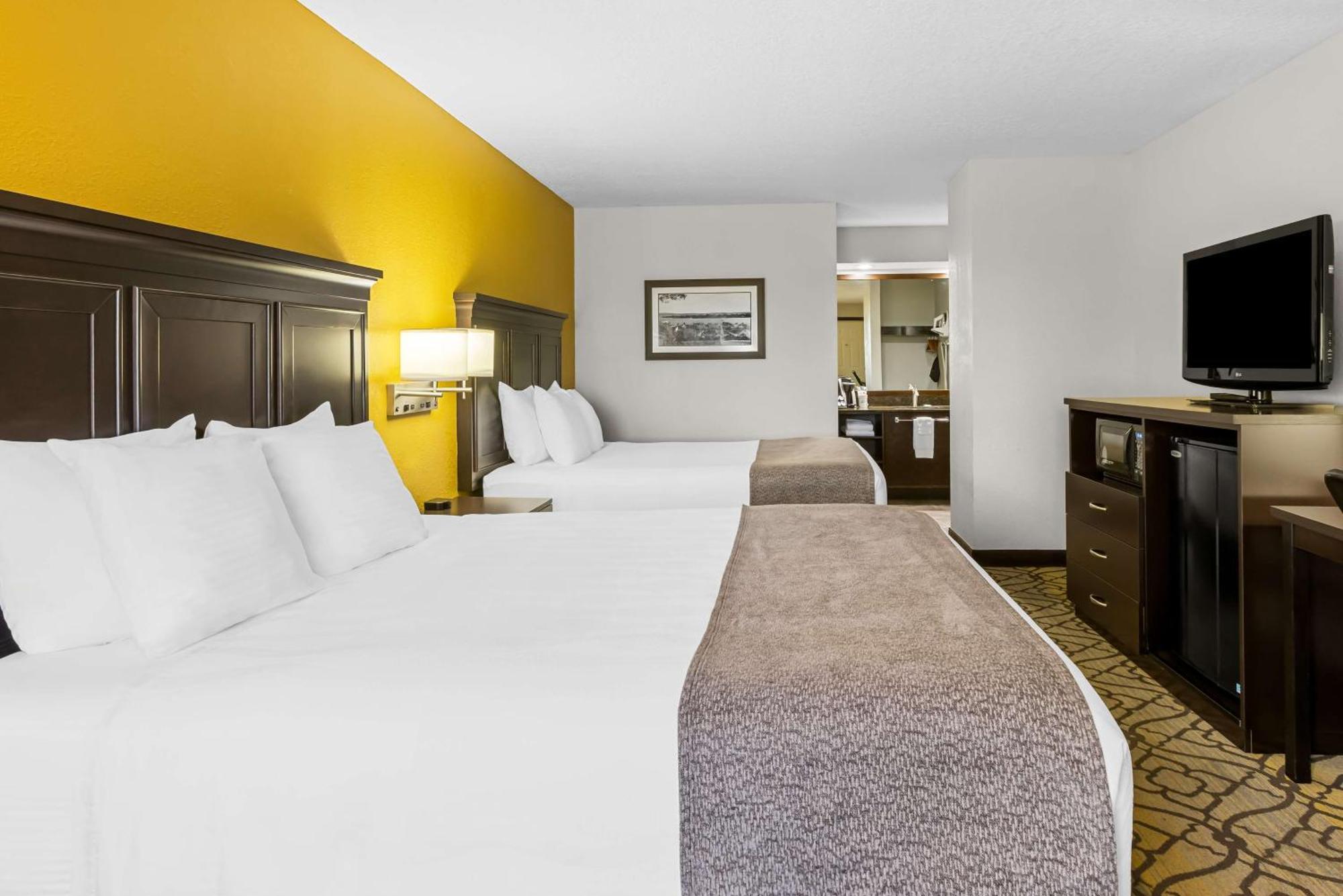 Queen Room Two Queen Beds