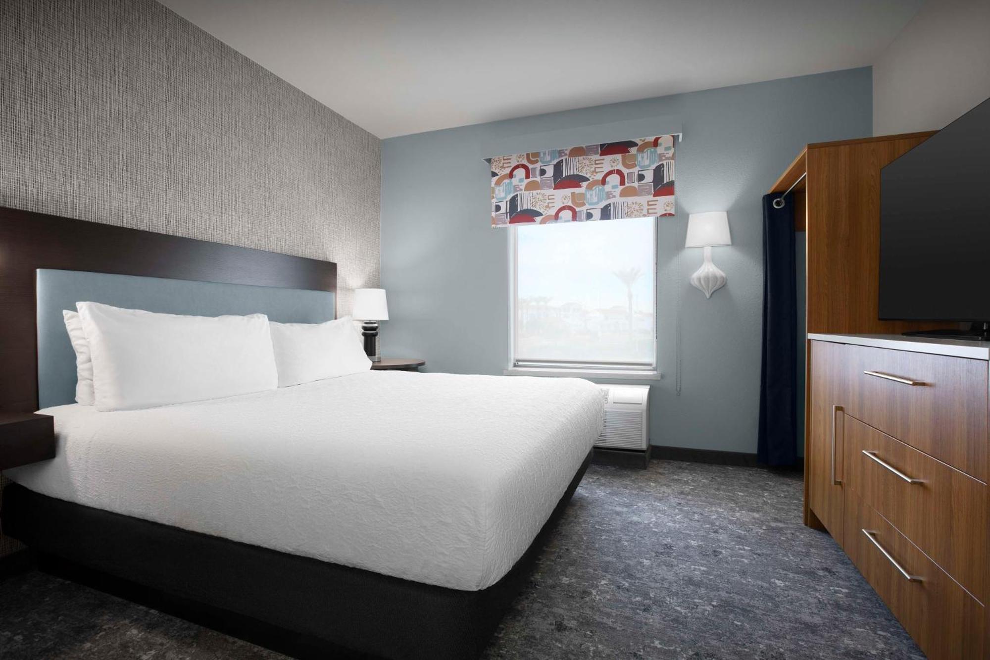 One-Bedroom King Suite