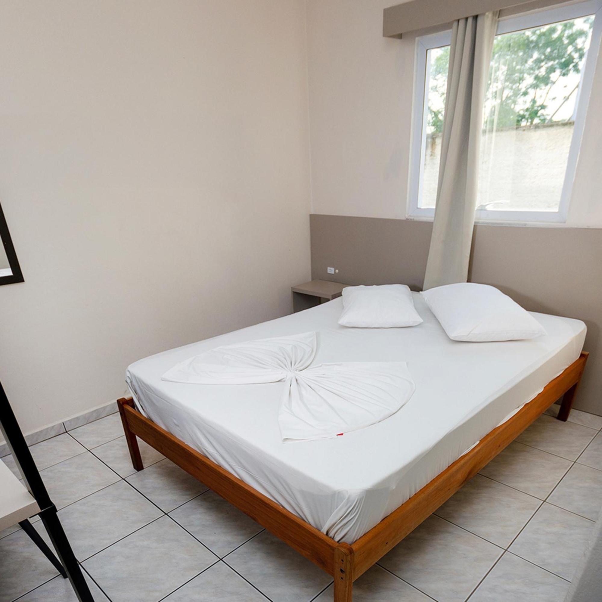 Deluxe Double Room Shower,1622134412:JPEG