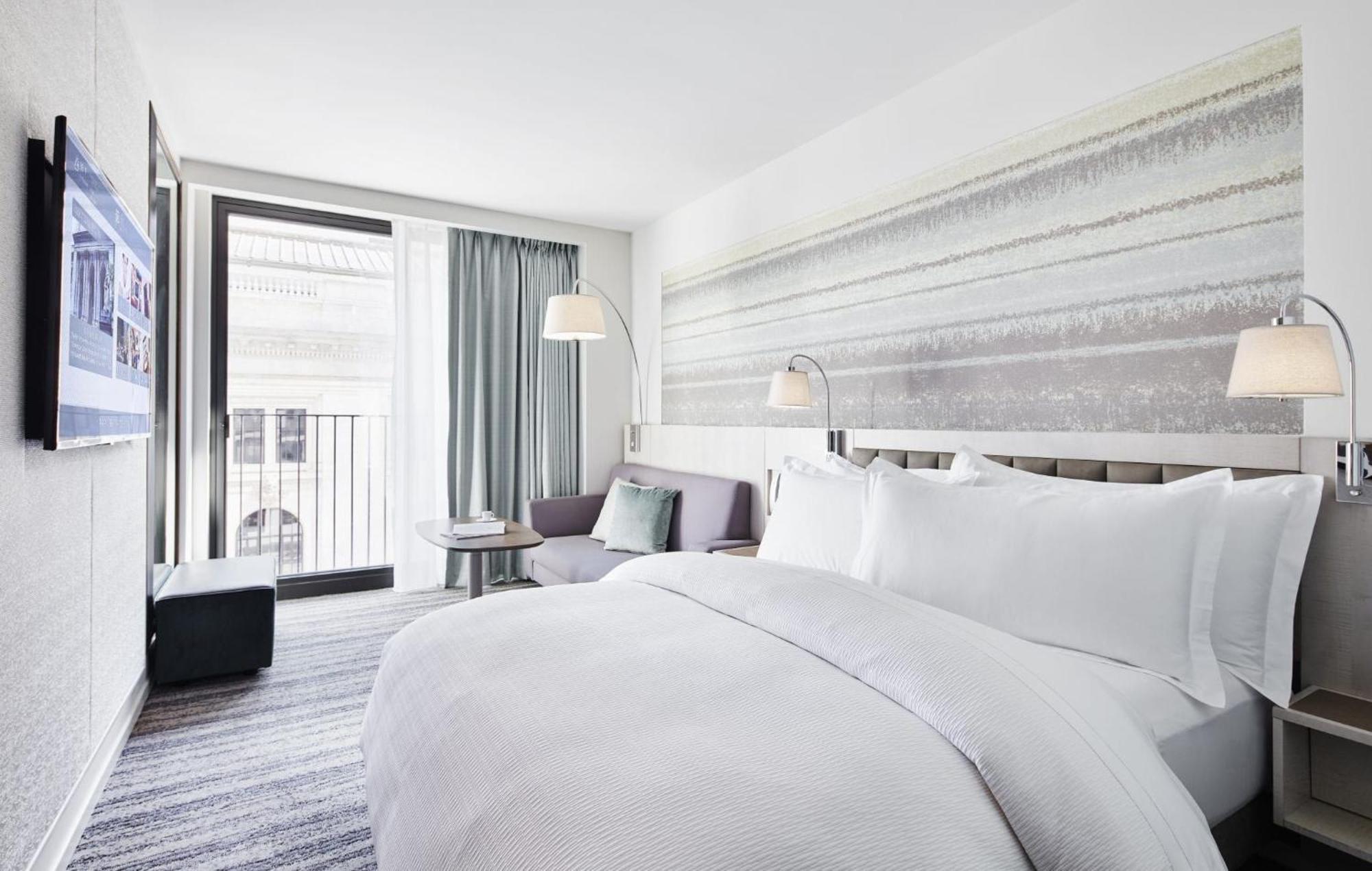 Deluxe High Floor