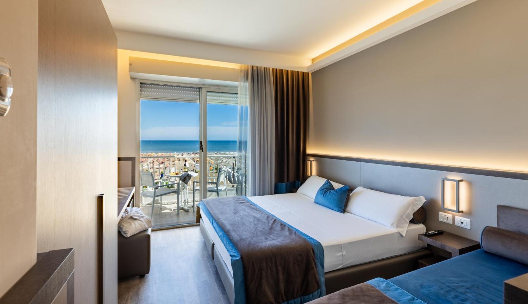 Deluxe Triple Room Sea View