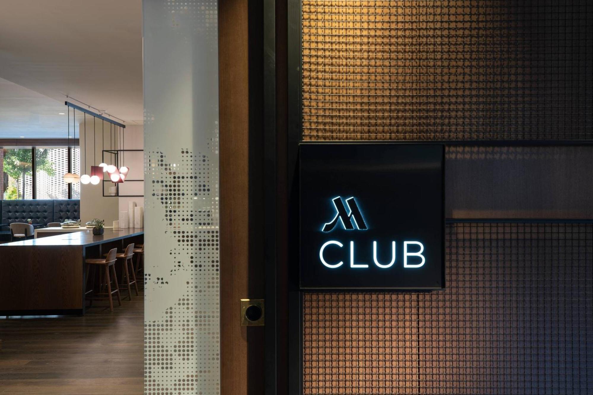 Club lounge access Guest room 2 Queen