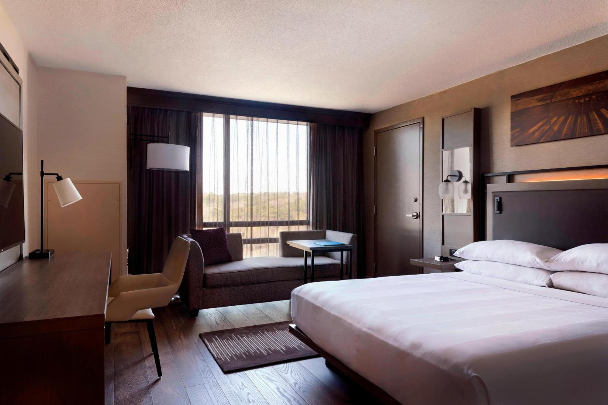 Guest Room 1 King,1622871950:JPEG