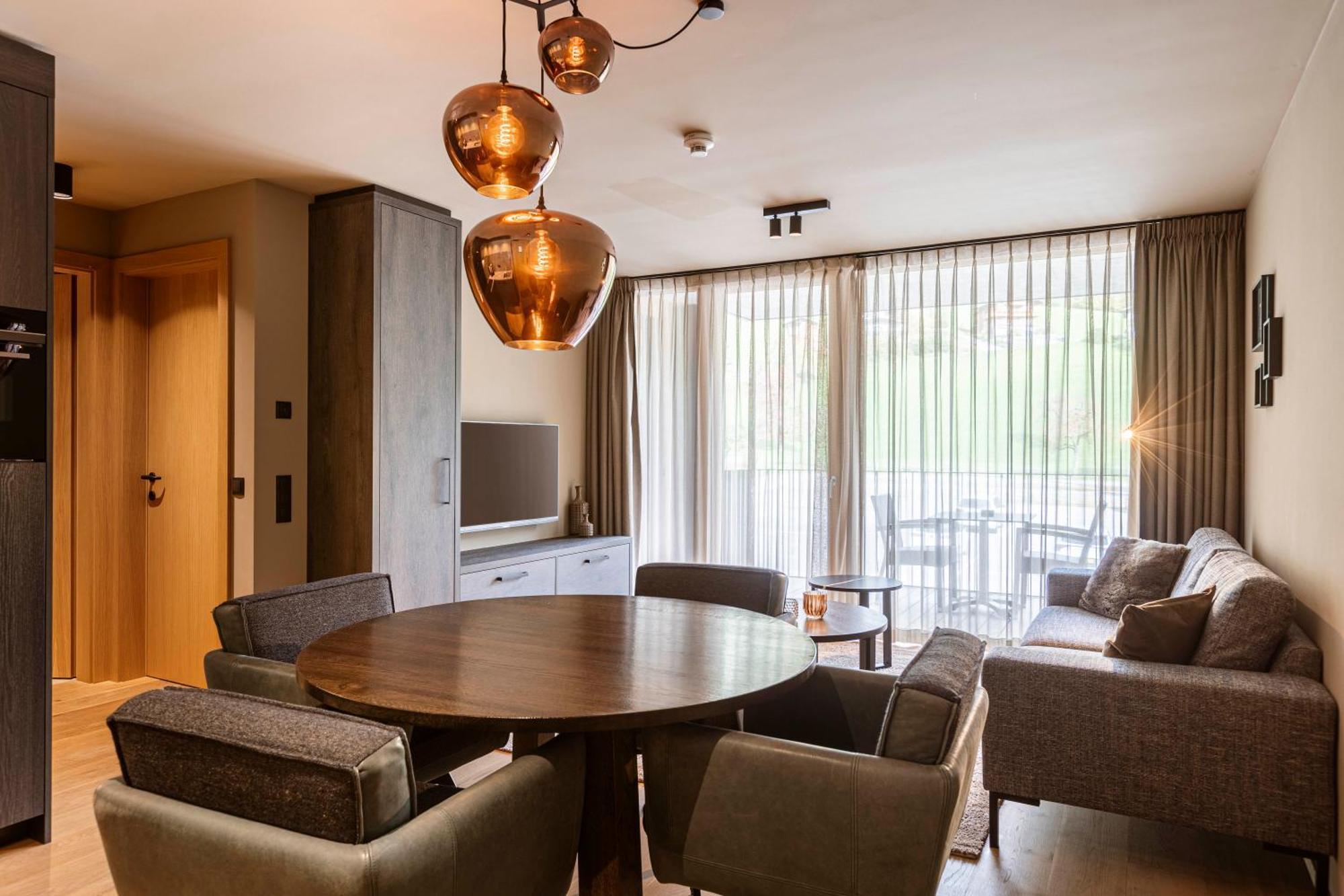 Superior One-Bedroom Apartment