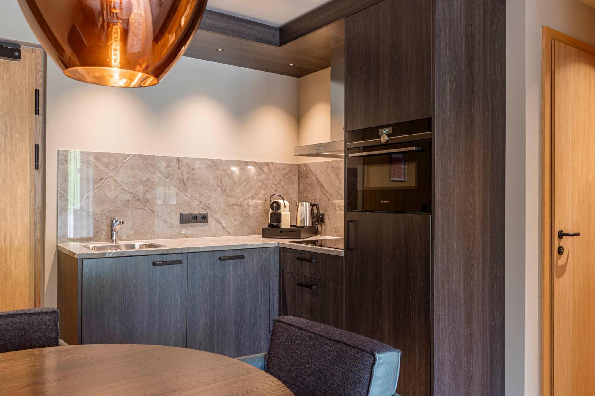 Superior One-Bedroom Apartment