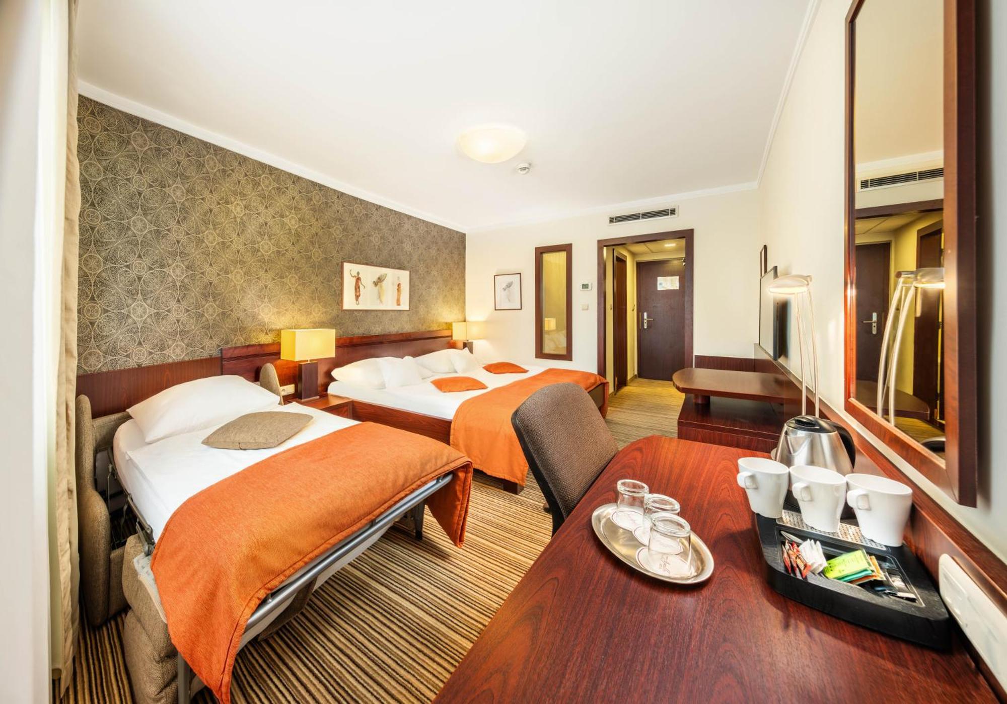 Comfort Triple Room