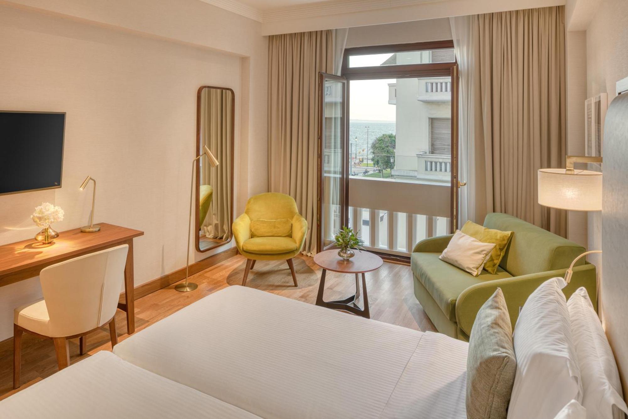 Superior Side View Triple
