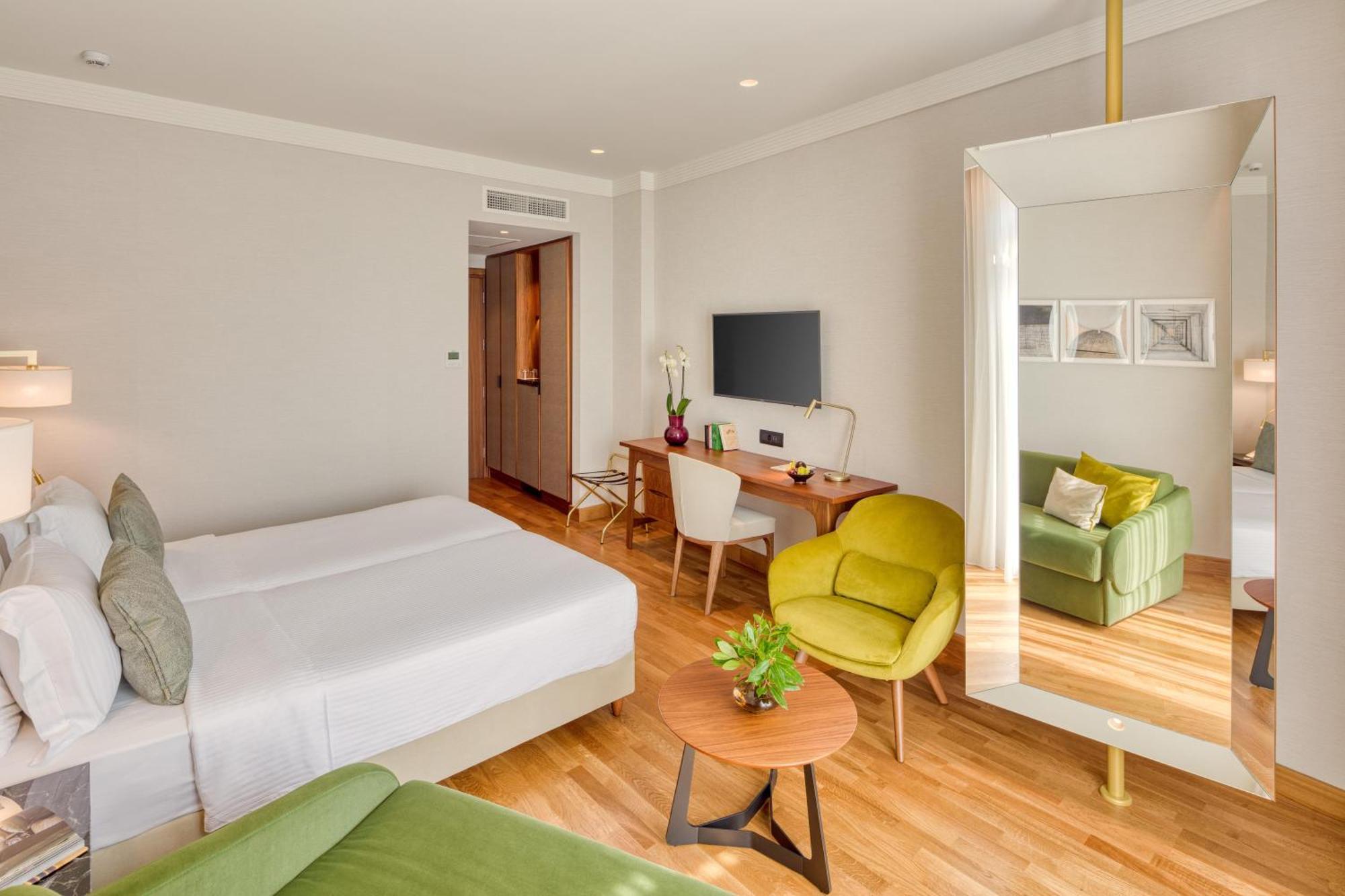 Premium Triple Room Sea View,1623645546:JPEG