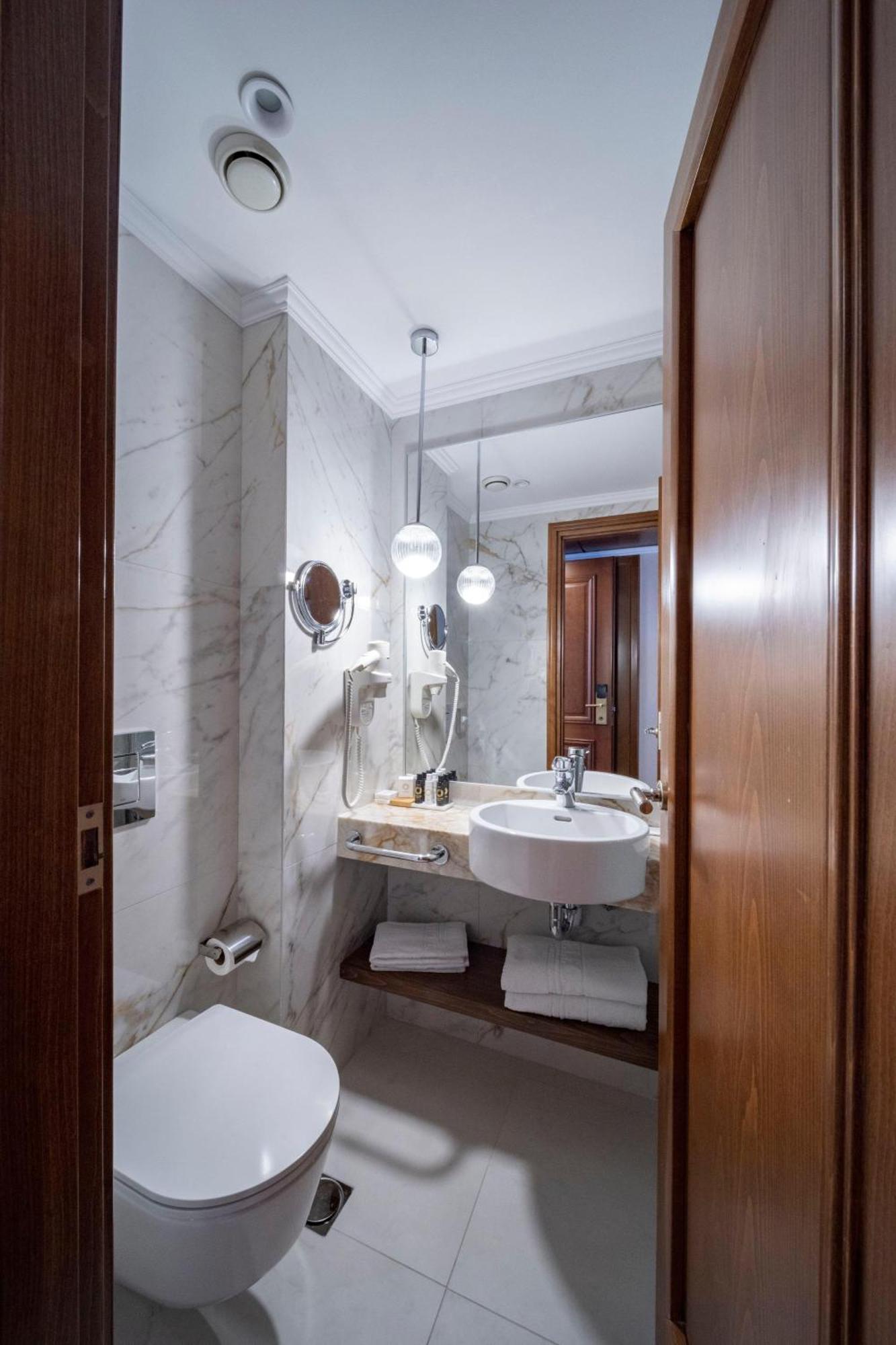 Classic Single Room,1623645669:JPEG